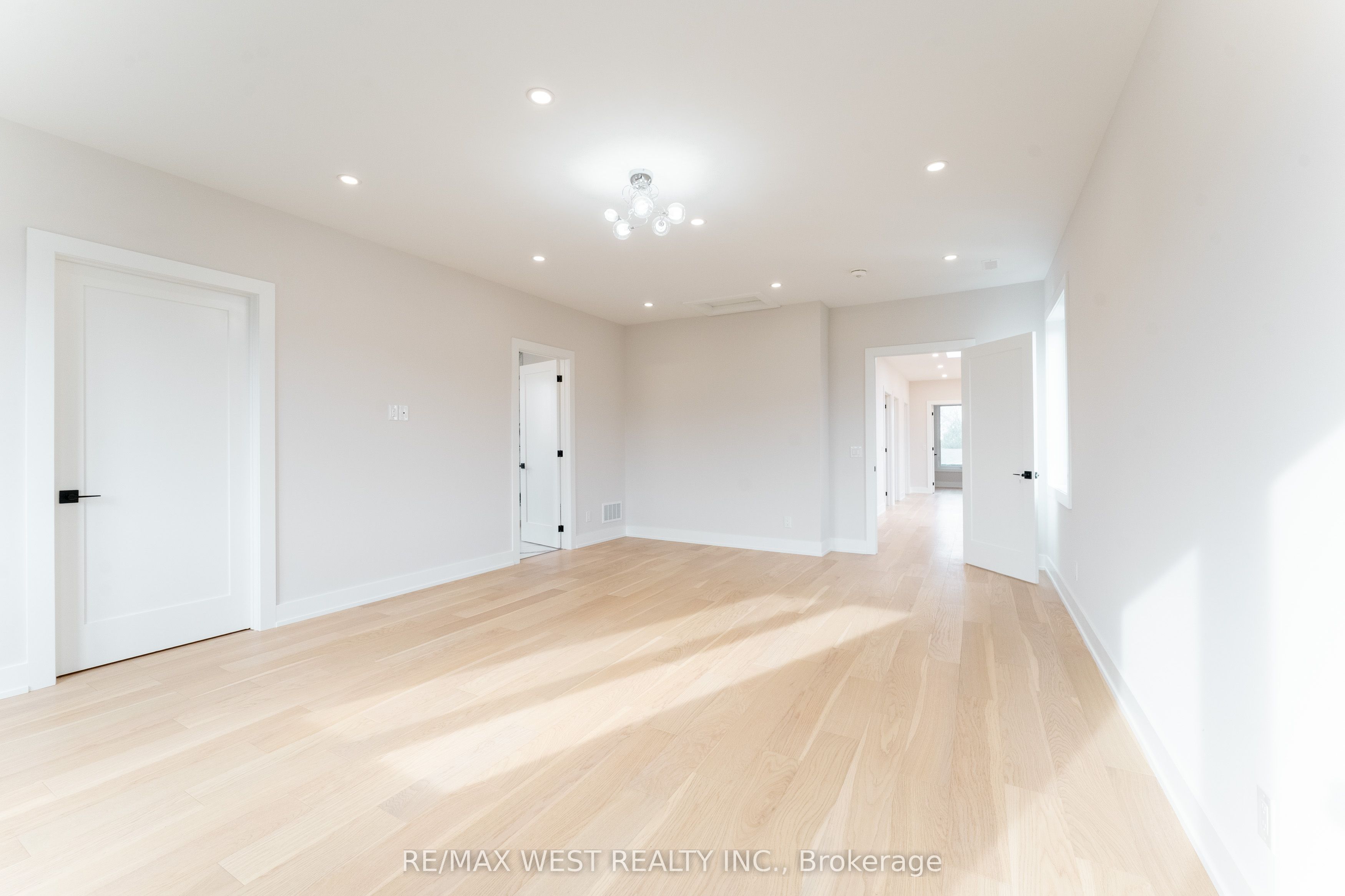 185 Riverview Boulevard Property Photo 18