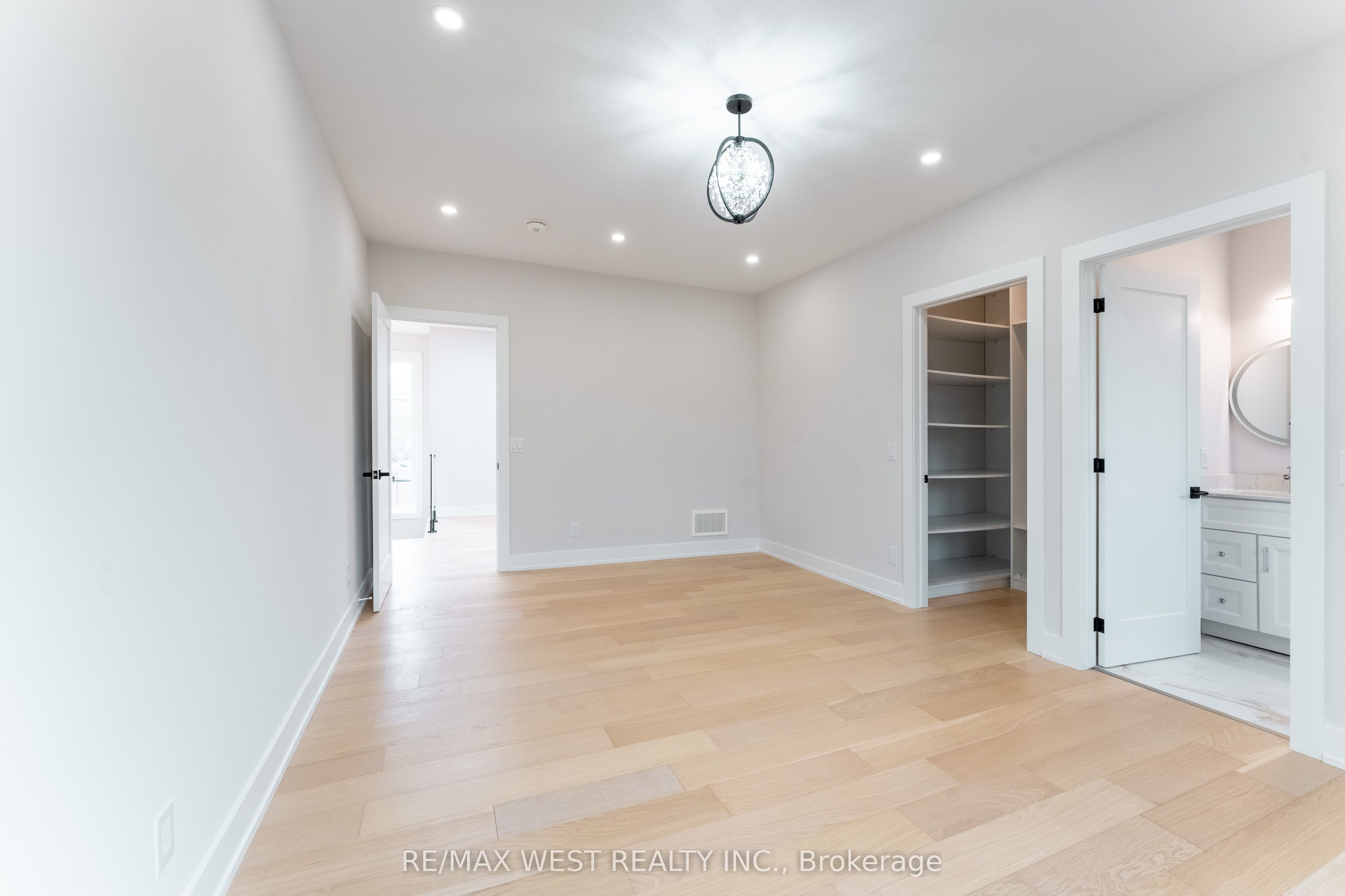 185 Riverview Boulevard Property Photo 23