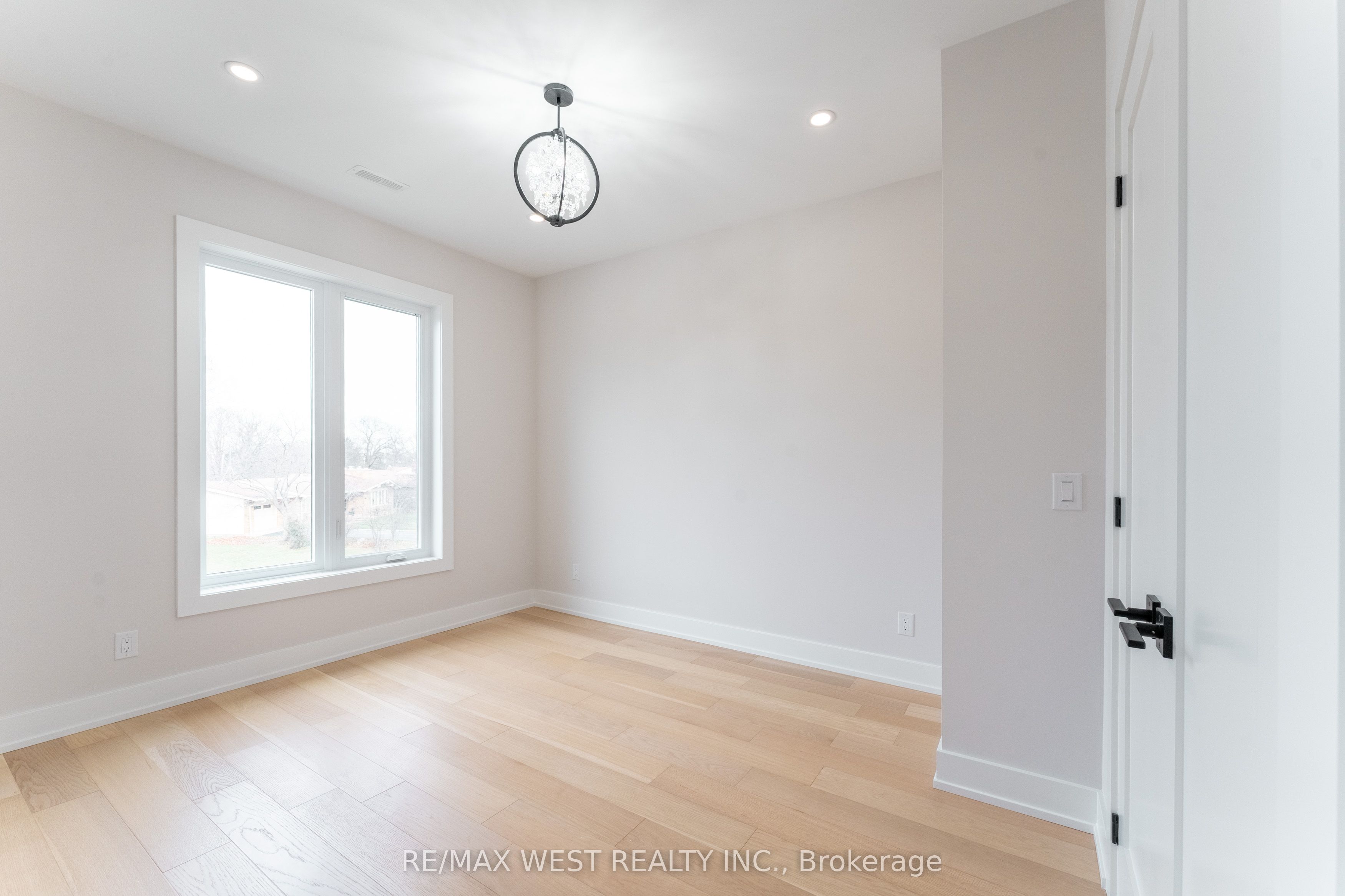 185 Riverview Boulevard Property Photo 26