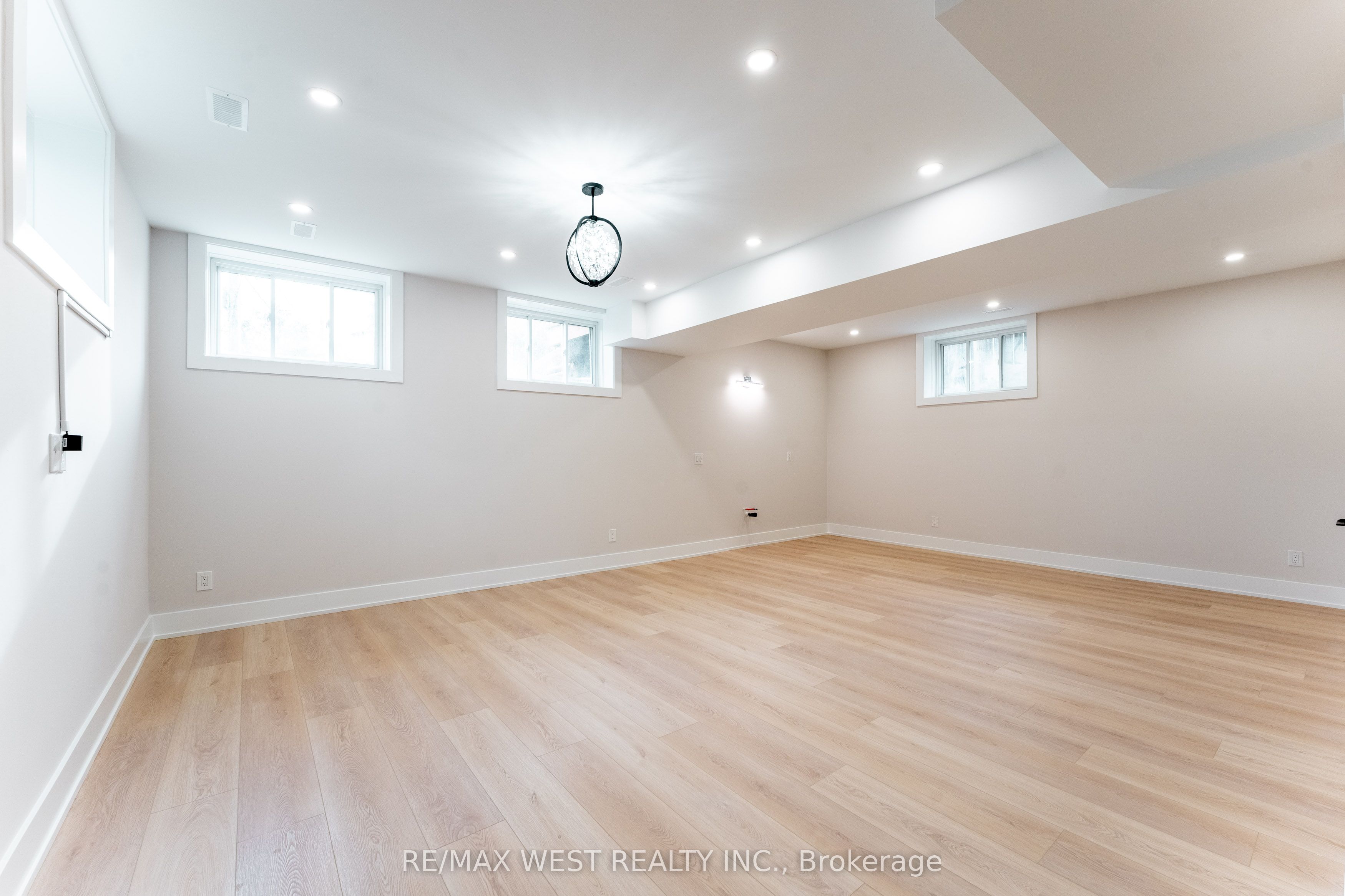 185 Riverview Boulevard Property Photo 30