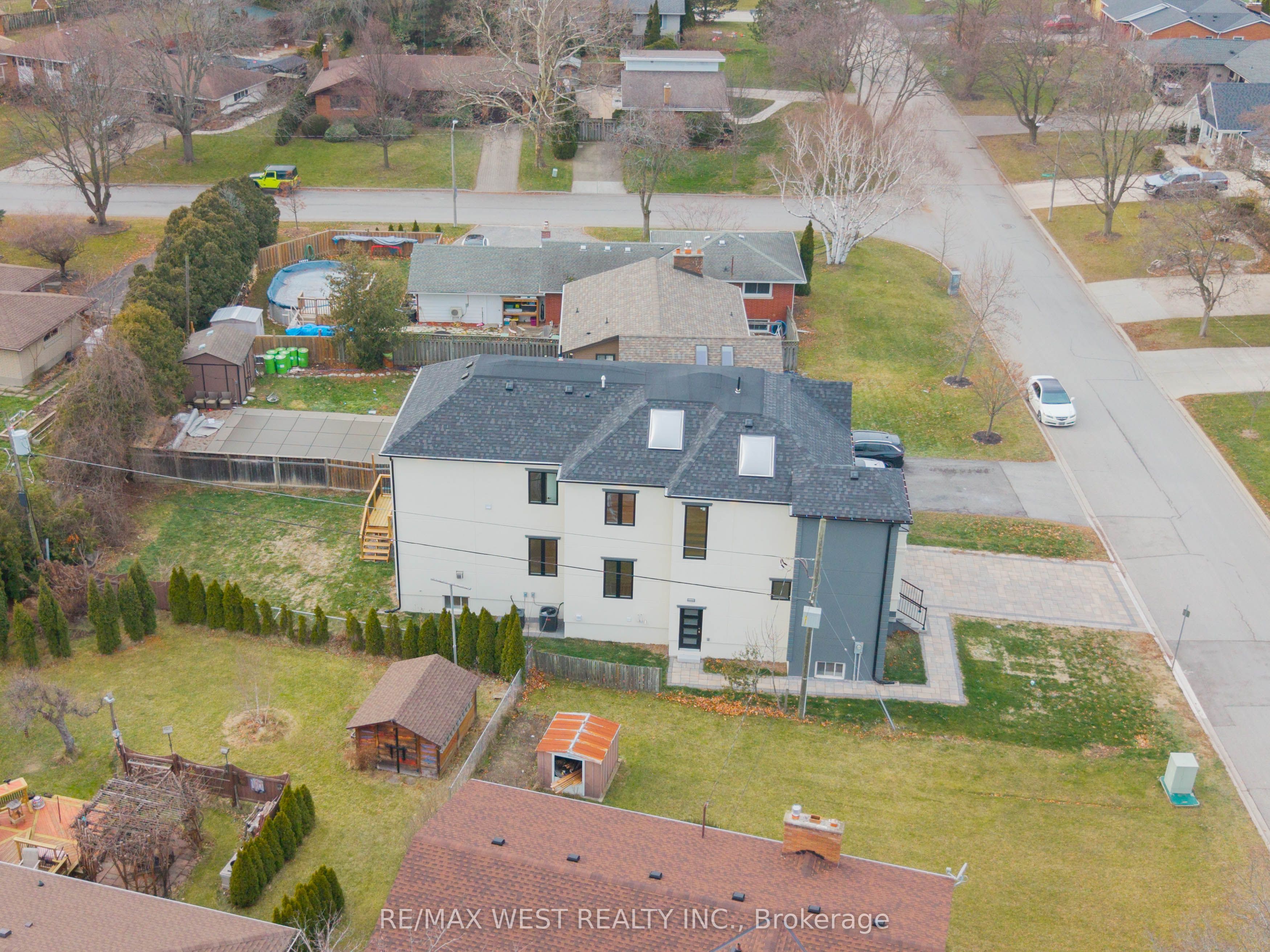 185 Riverview Boulevard Property Photo 43