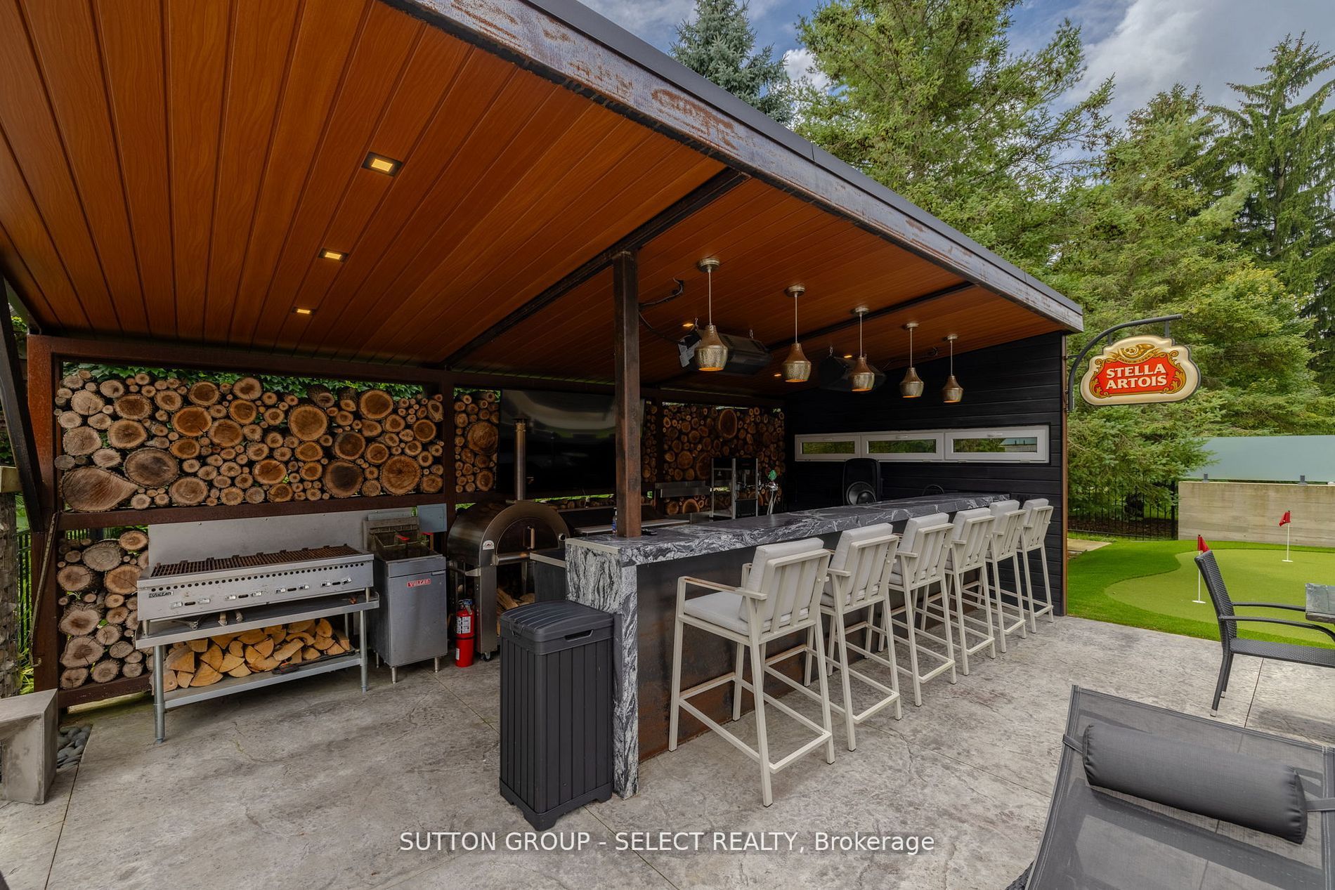 9385 Elviage Drive Property Photo 42