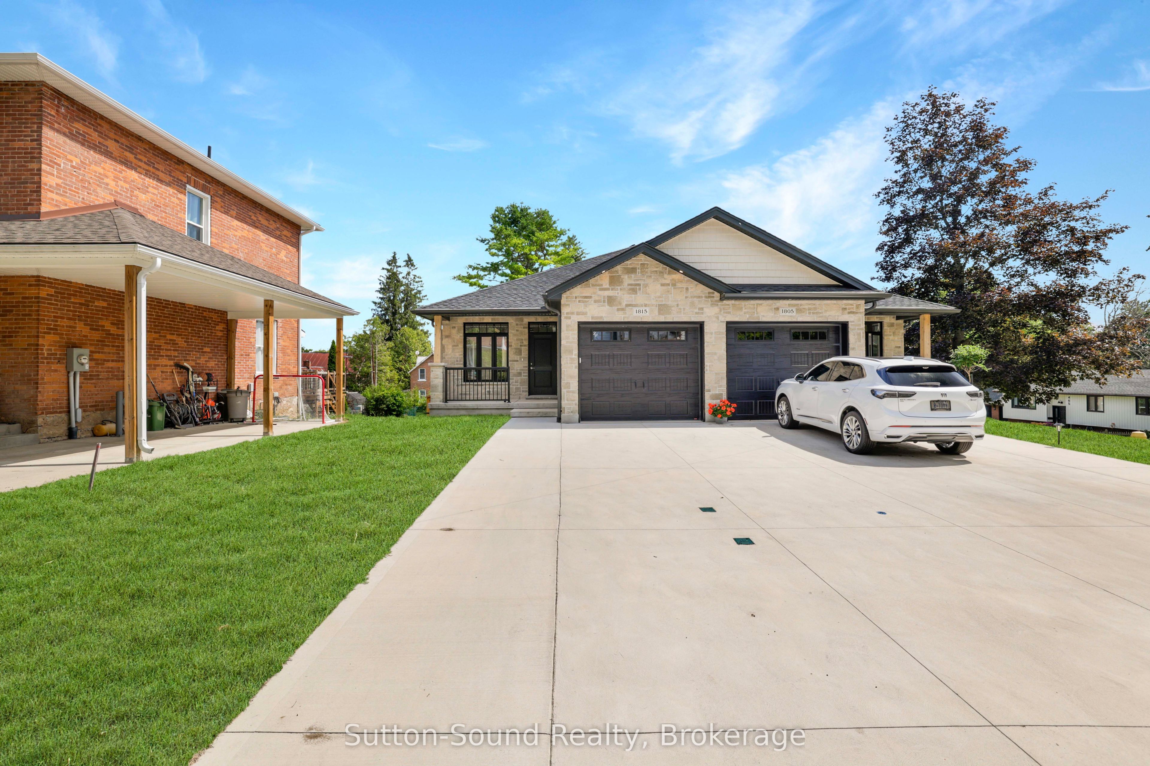 1815 5th Avenue W Property Photo 2