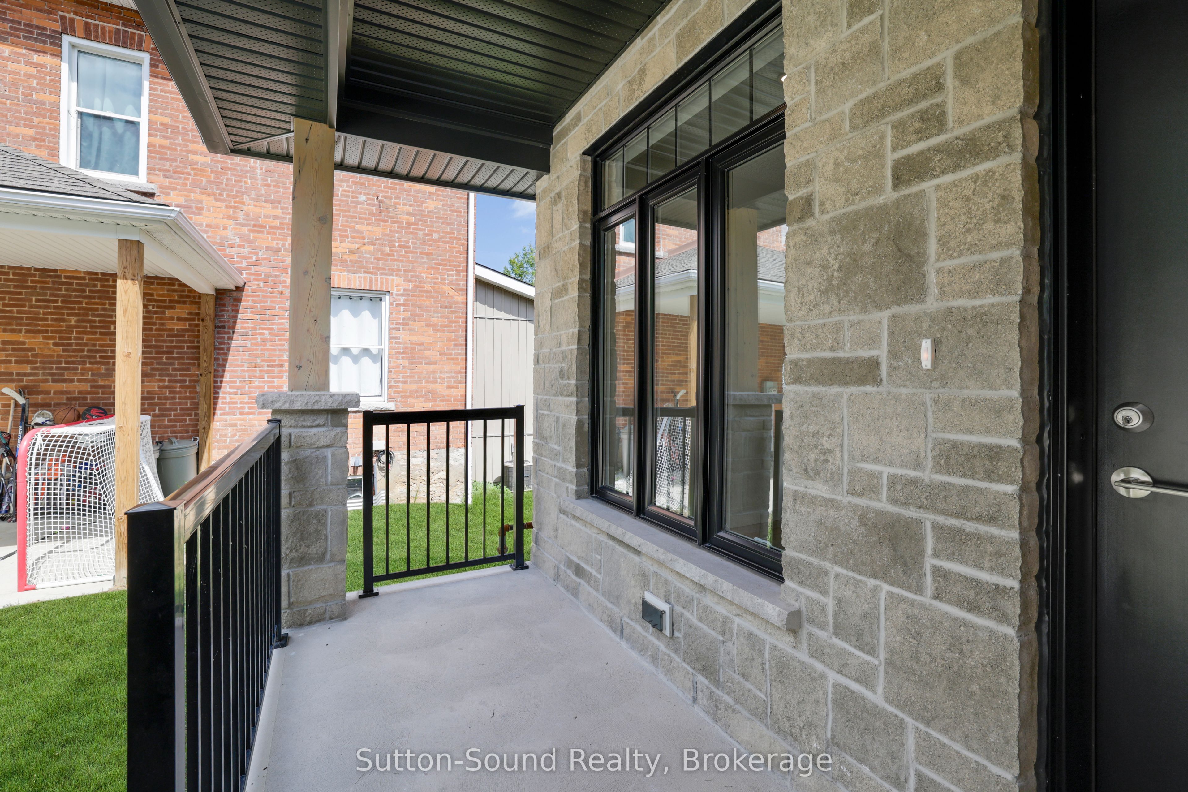1815 5th Avenue W Property Photo 3