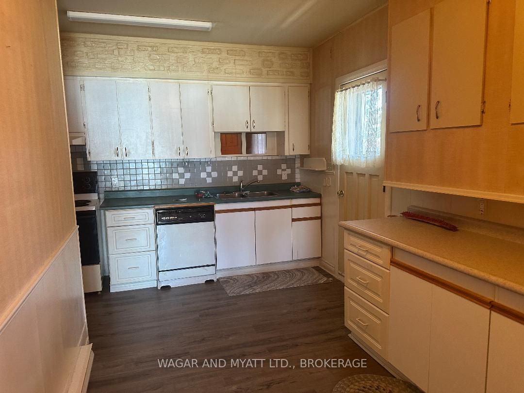 172 Richard Street Property Photo 11