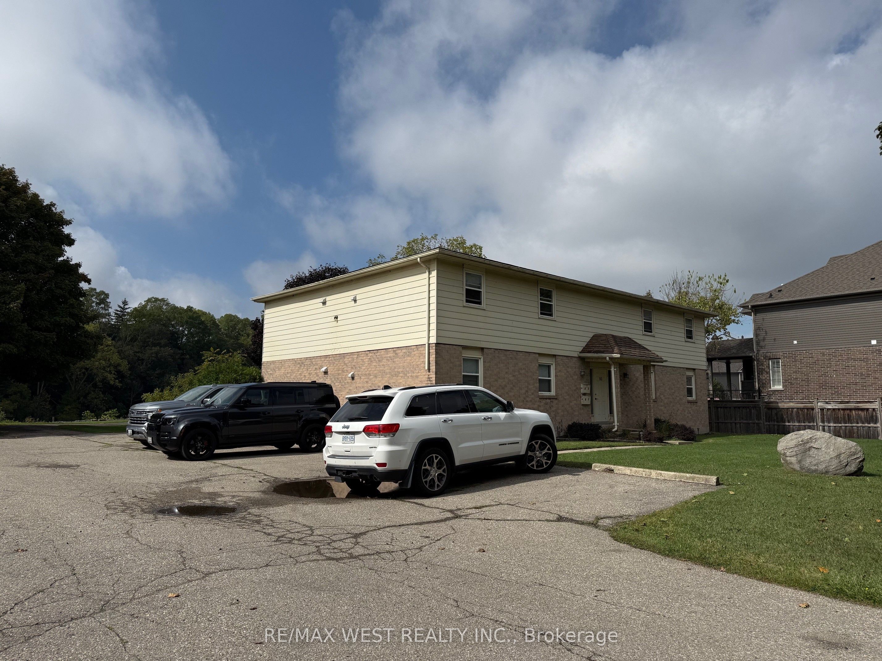 60 Willow Street Property Photo 1