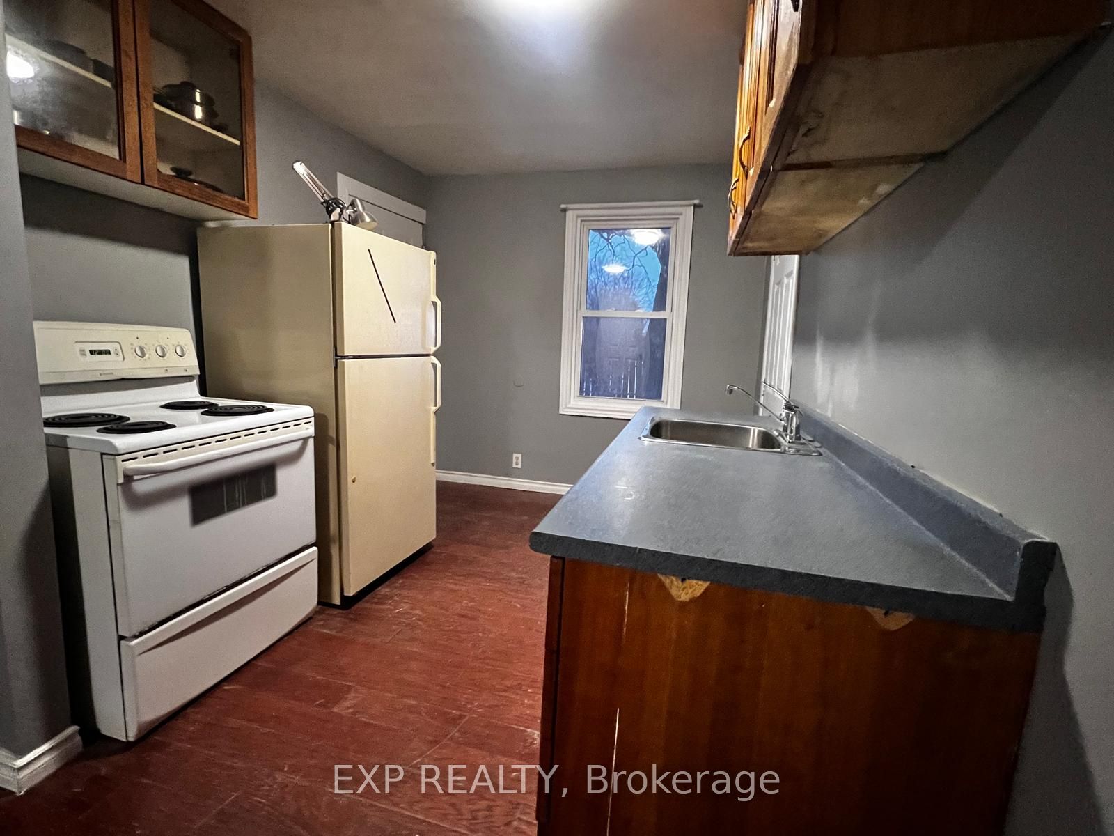194 Furnival Road Property Photo 13