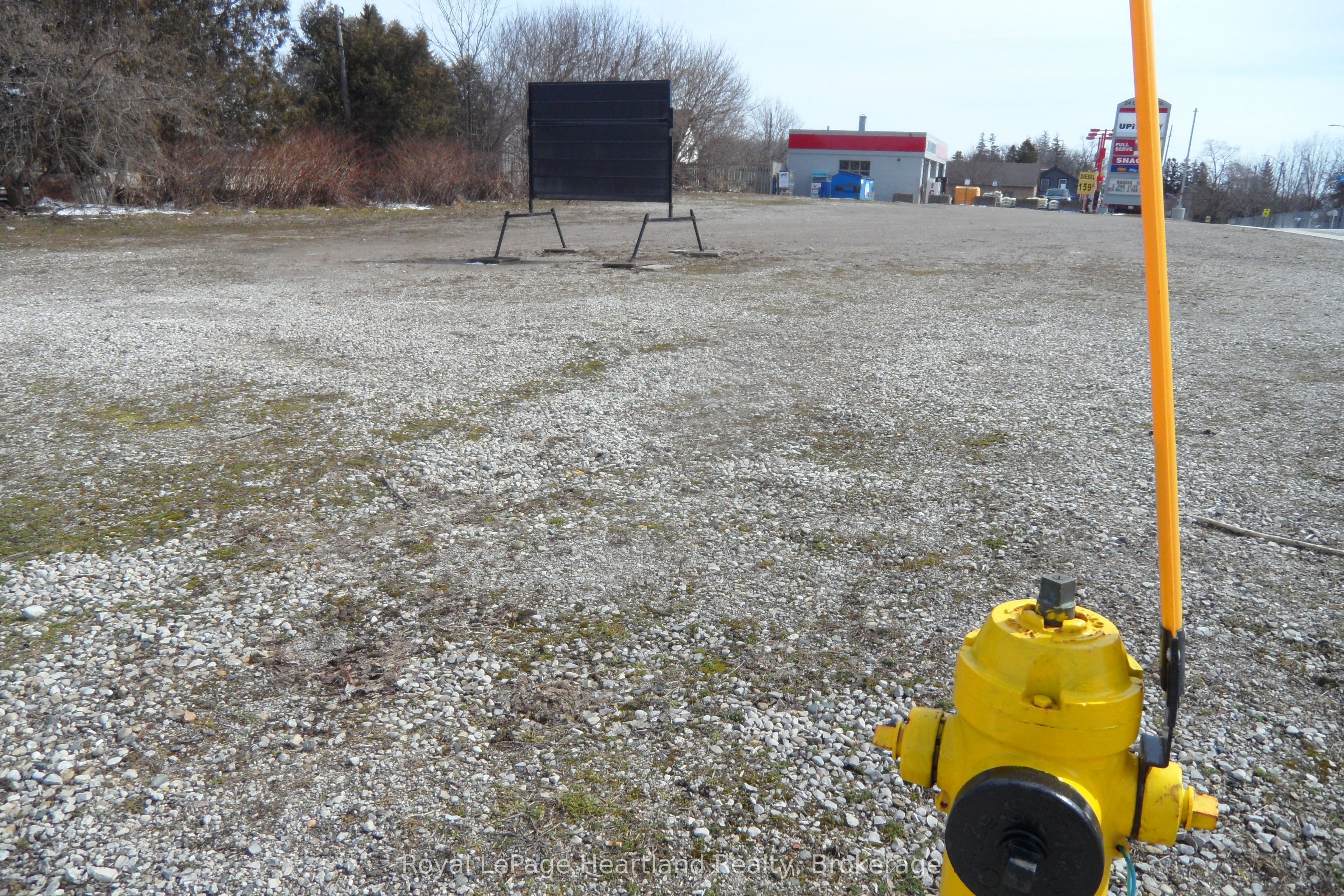 4 Goderich Street E Property Photo 3