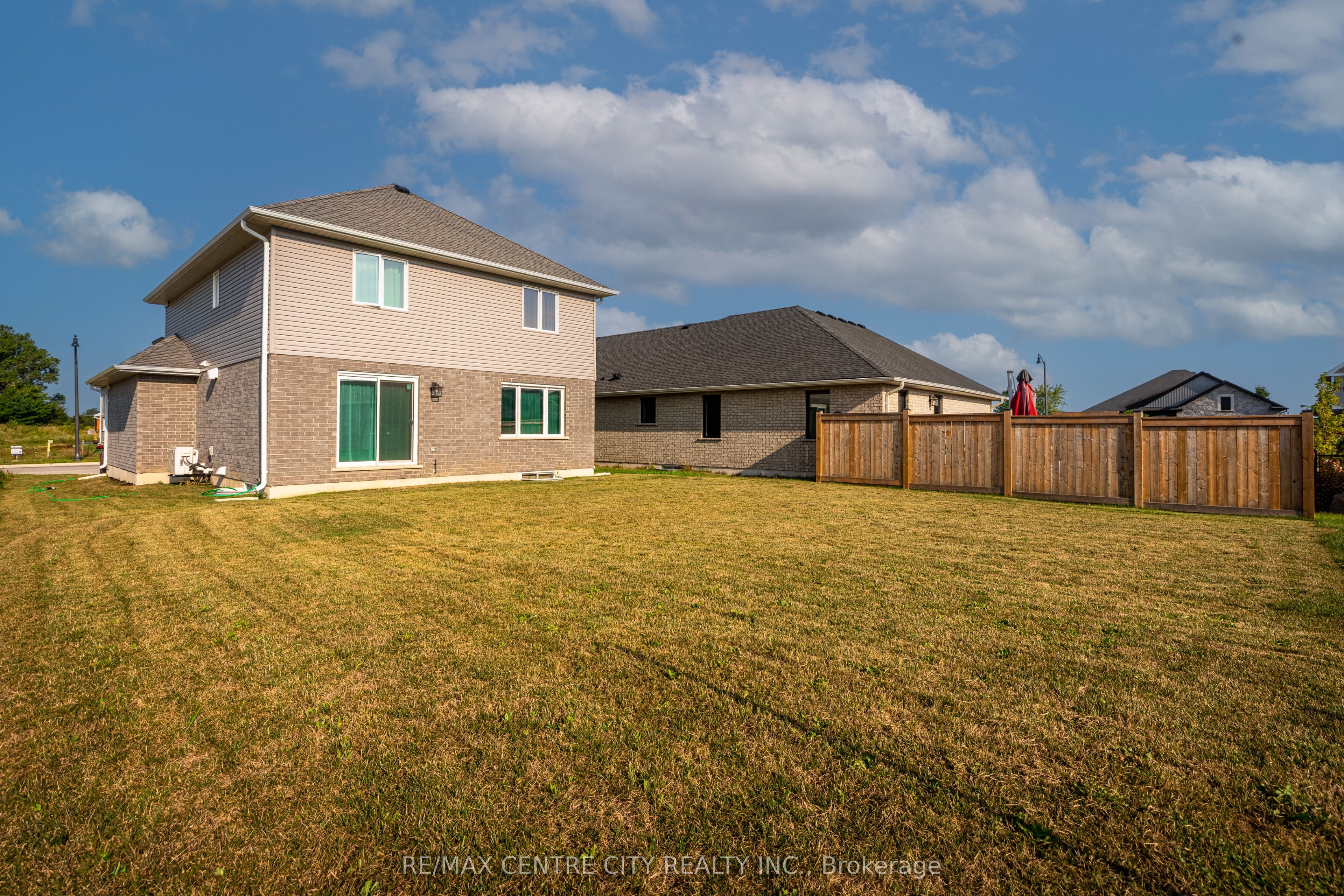 93 Benjamin Parkway Property Photo 24