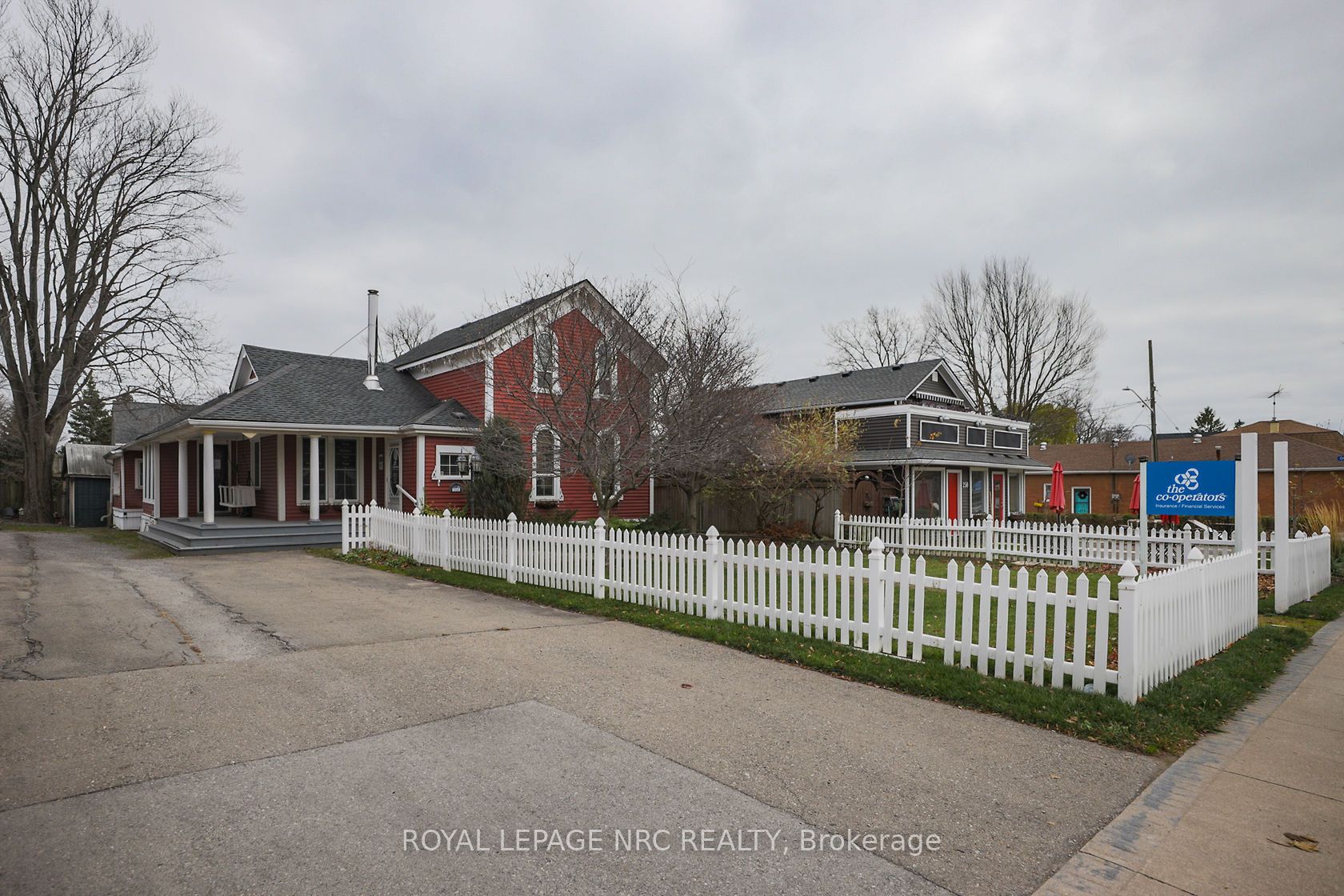 264 Ridge Road N Property Photo 1