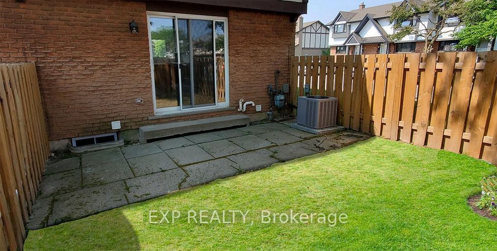 33 Berkley Drive 24 Property Photo 2