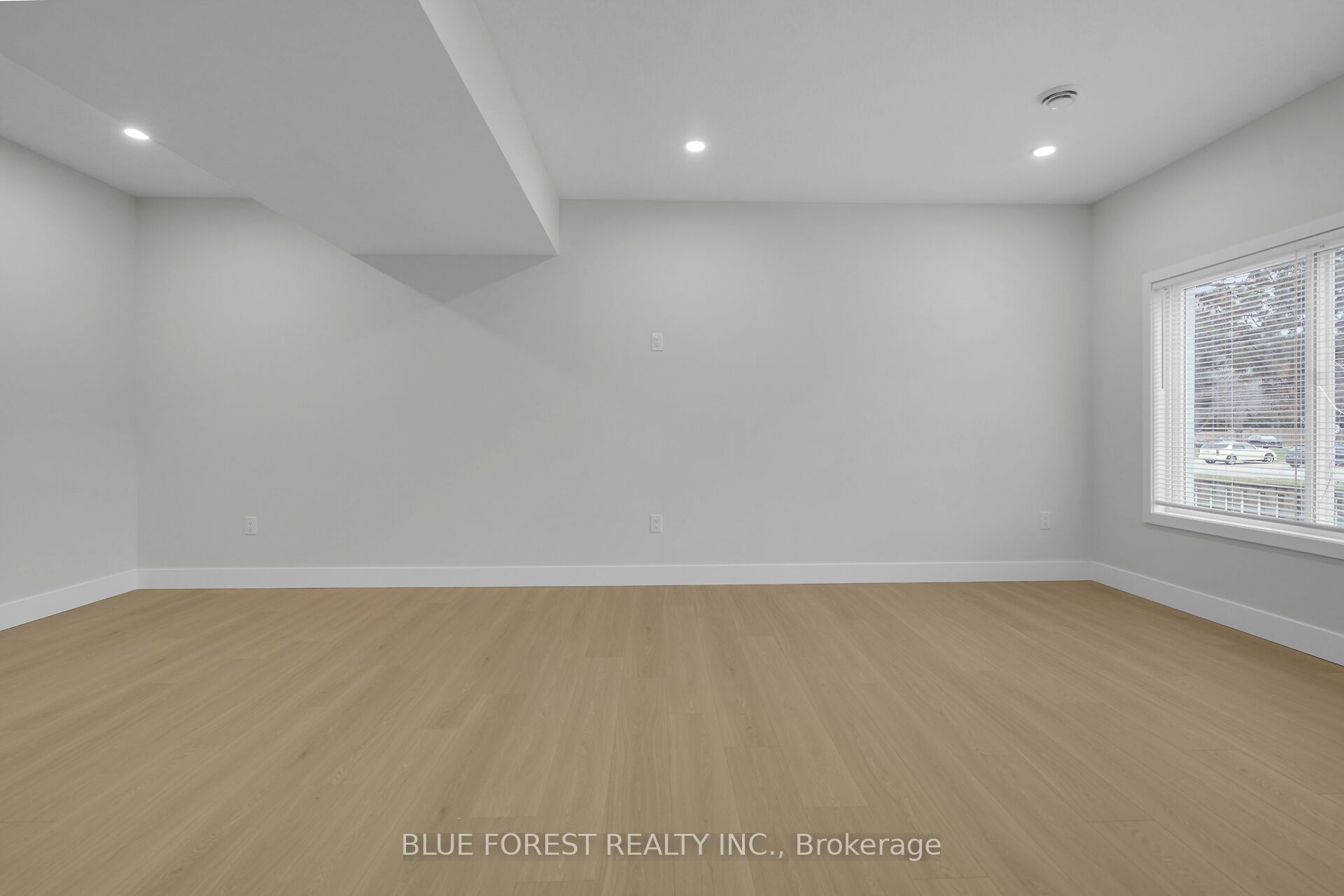 143 Marconi Court Property Photo 33