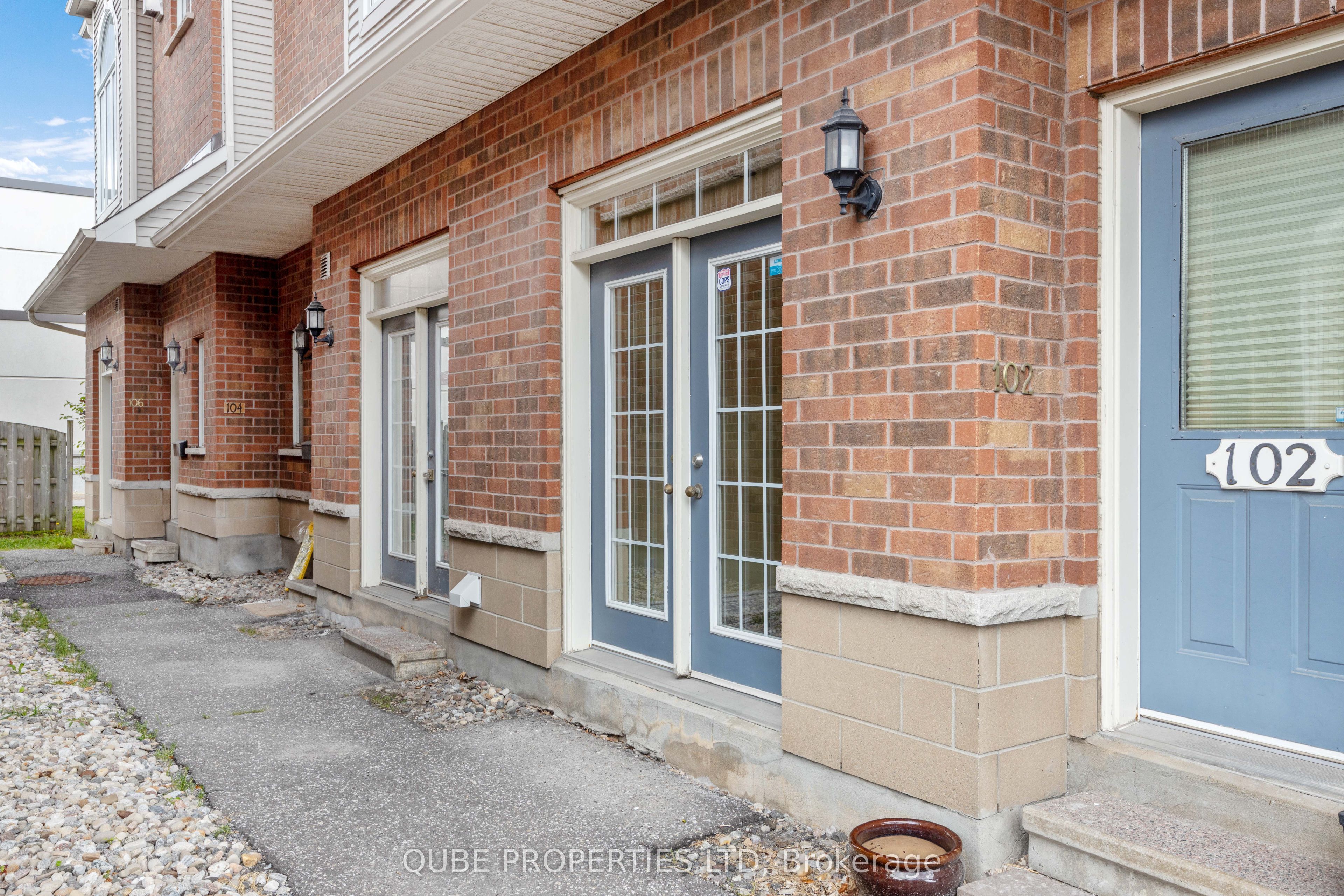 2122 Montreal Road B Property Photo 9