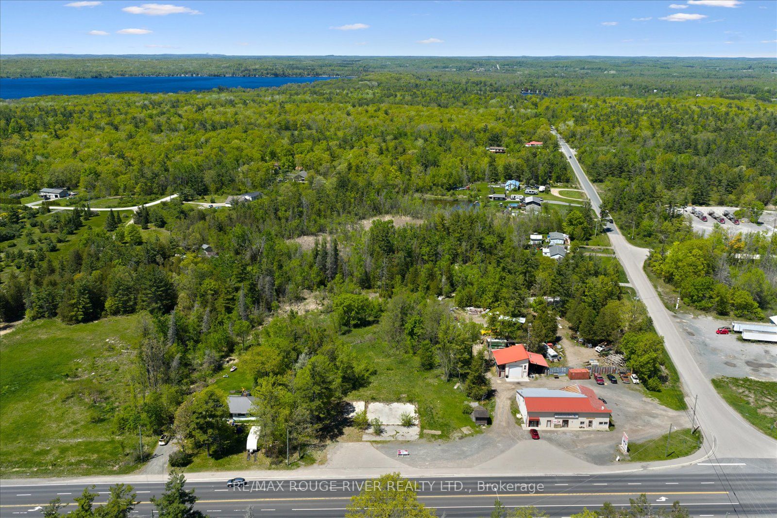 102405 Highway 7 Property Photo 7