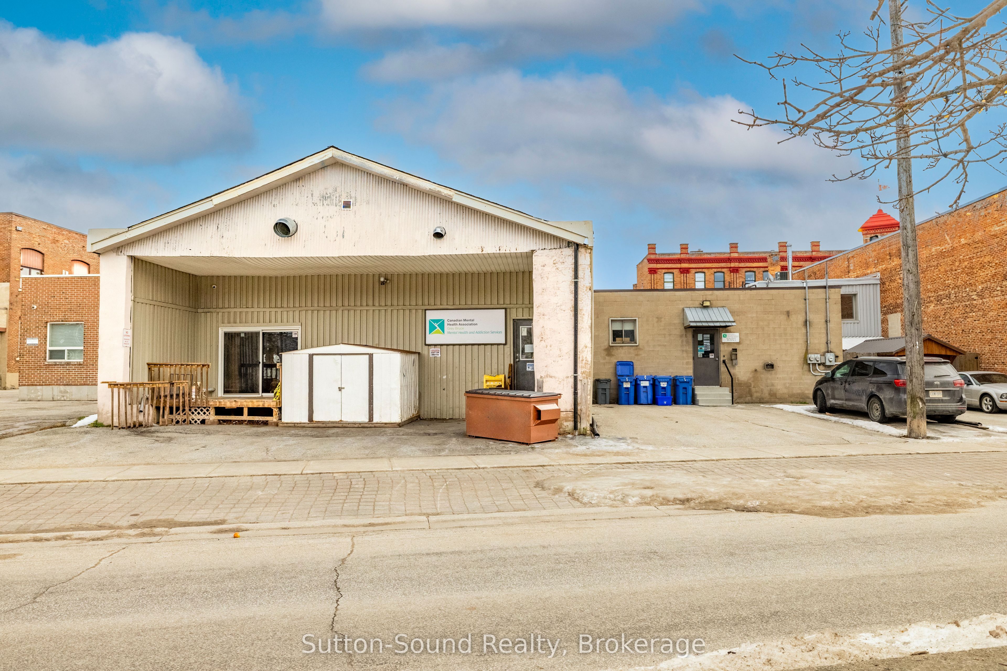 1028 2nd Avenue E Property Photo 3