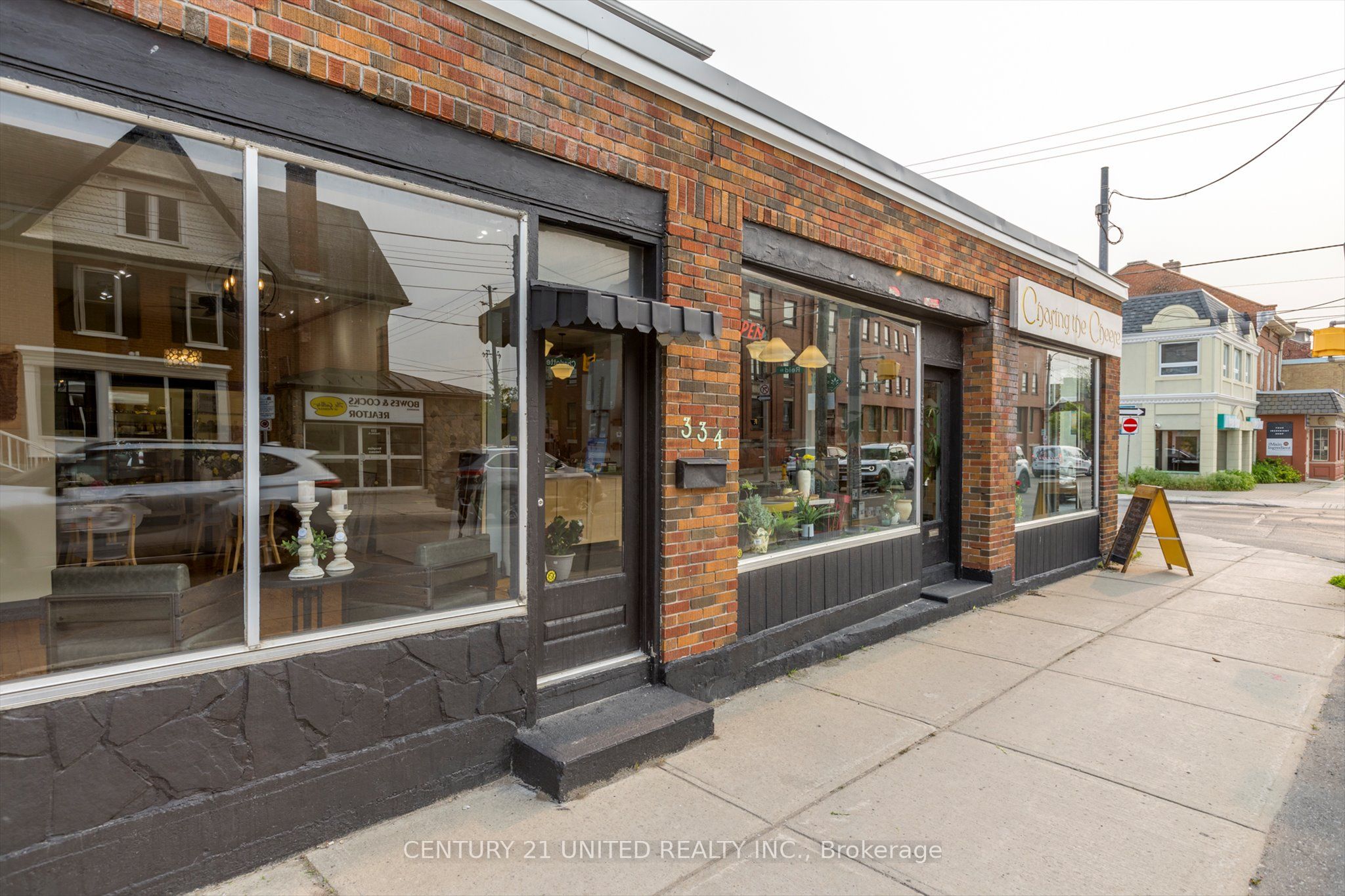 330-334 Charlotte Street W Property Photo 2