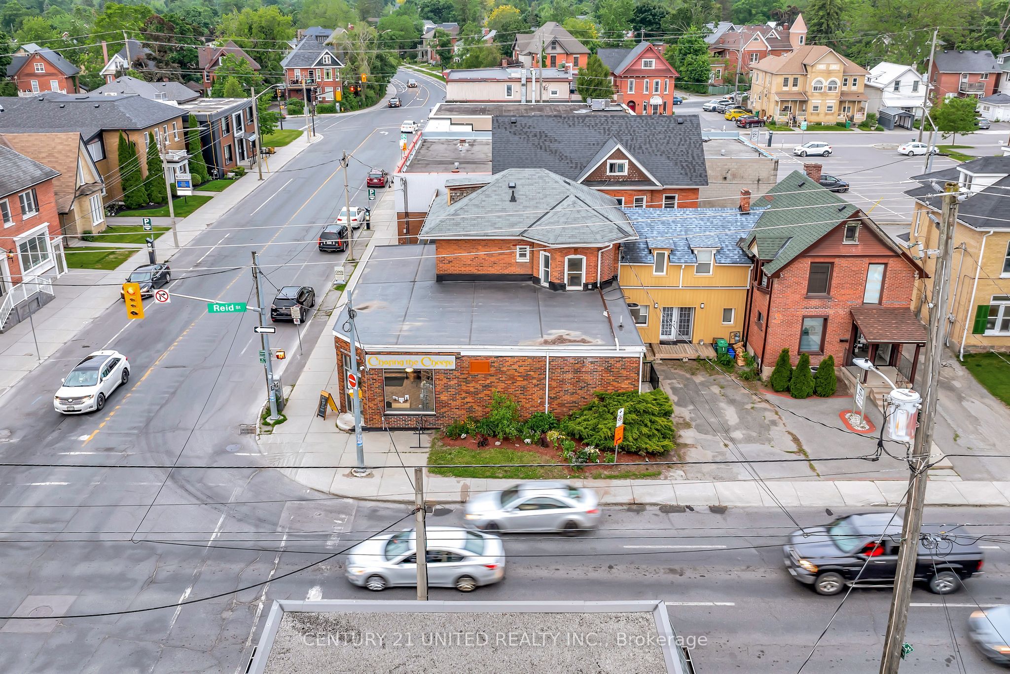 330-334 Charlotte Street W Property Photo 8