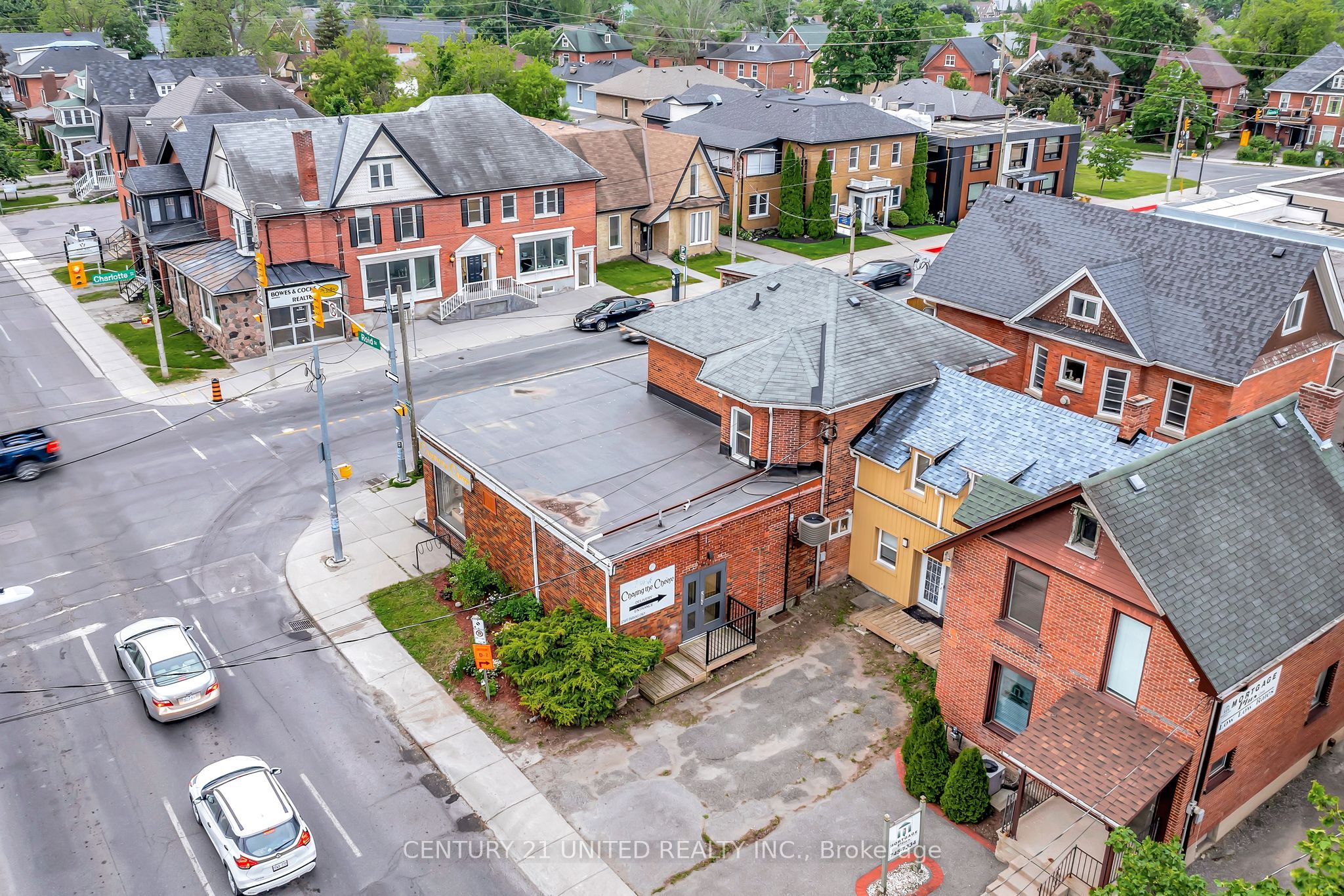 330-334 Charlotte Street W Property Photo 9
