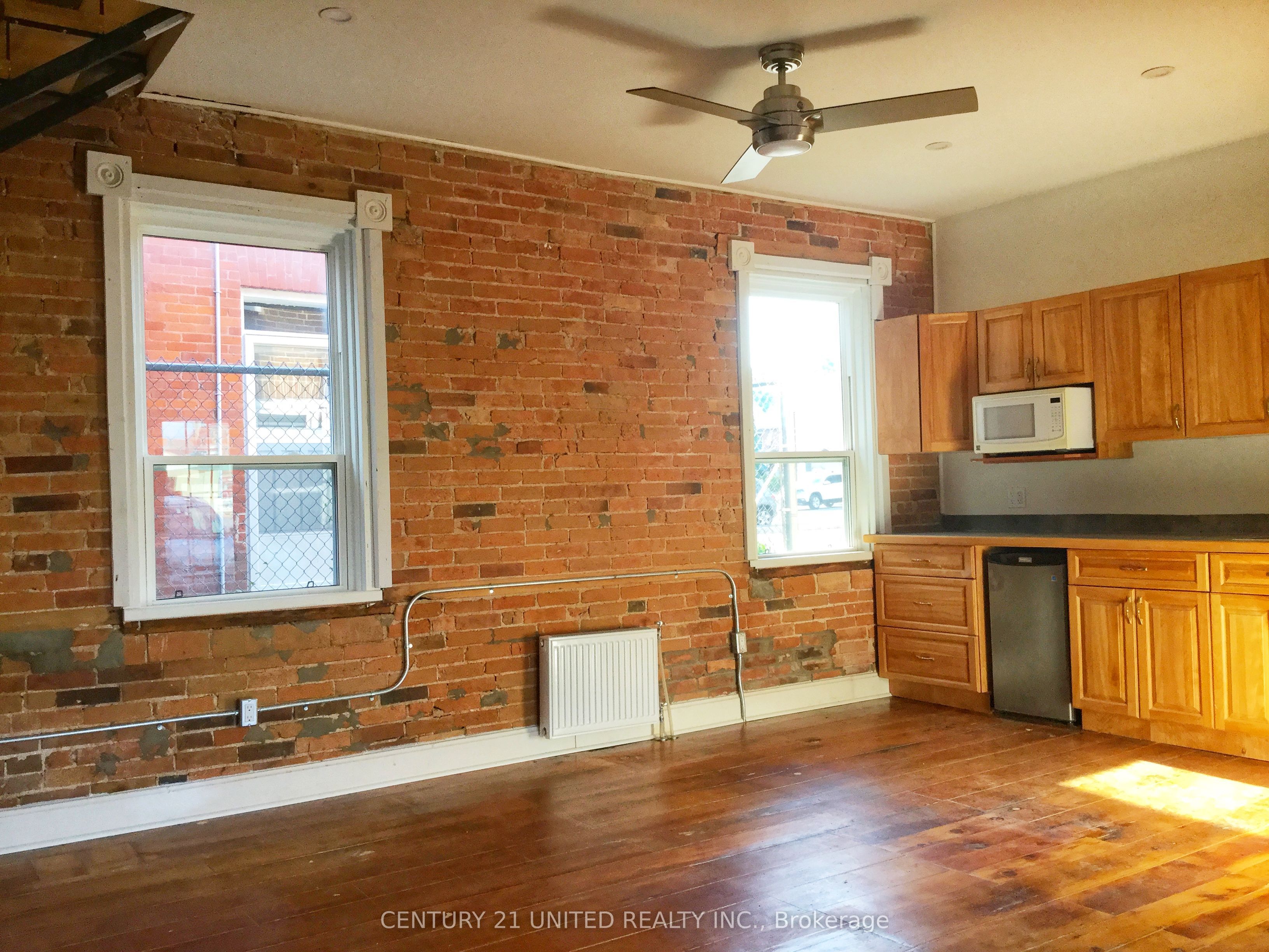 330-334 Charlotte Street W Property Photo 39