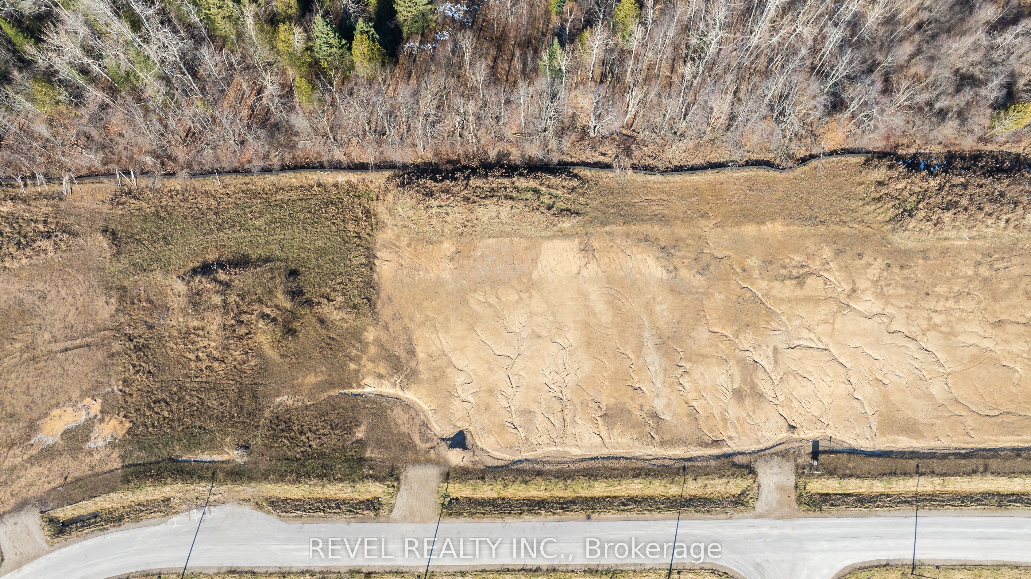 16 Private Berry Drive Property Photo 4