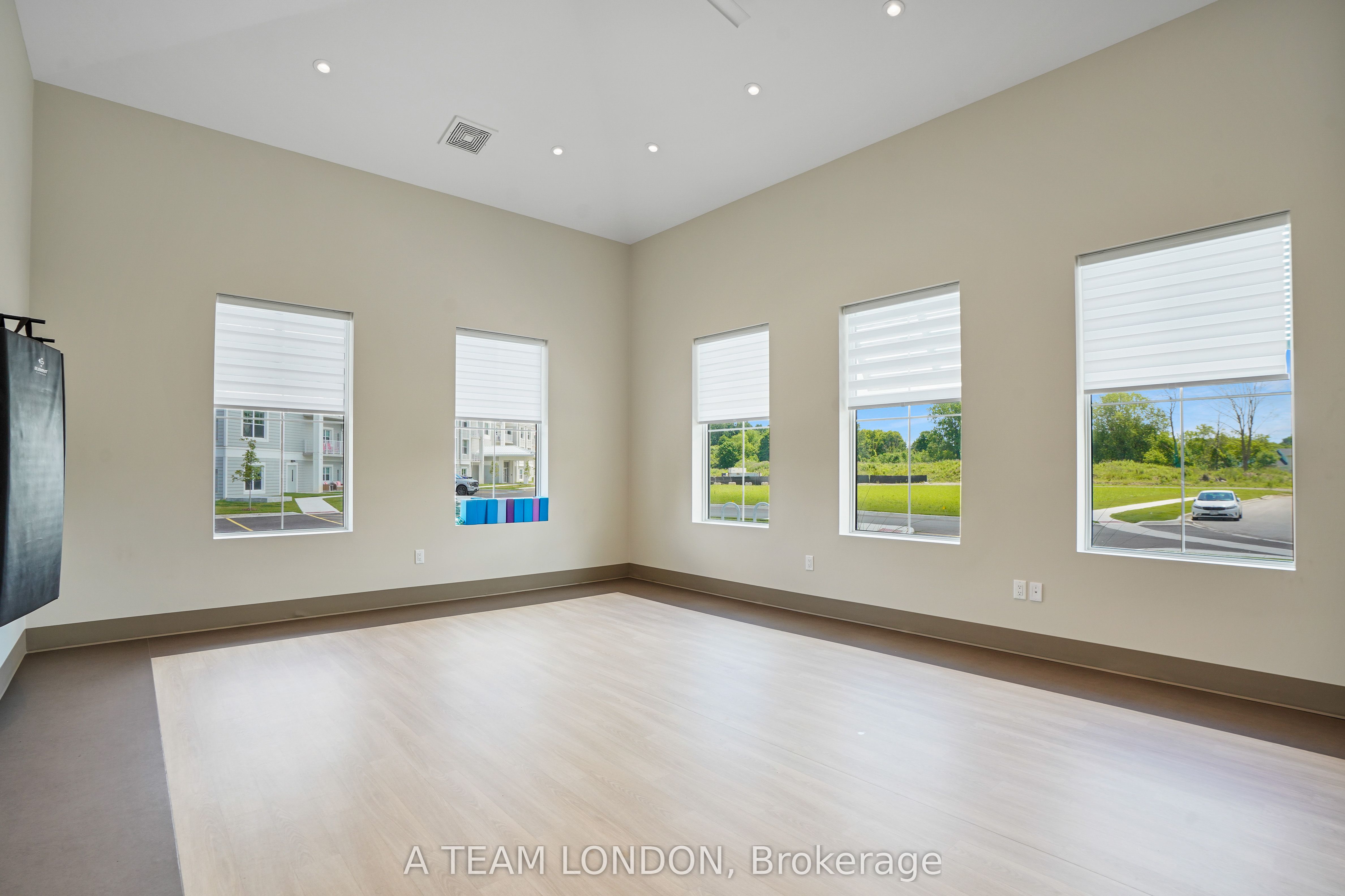 18 Harbour Way Property Photo 16
