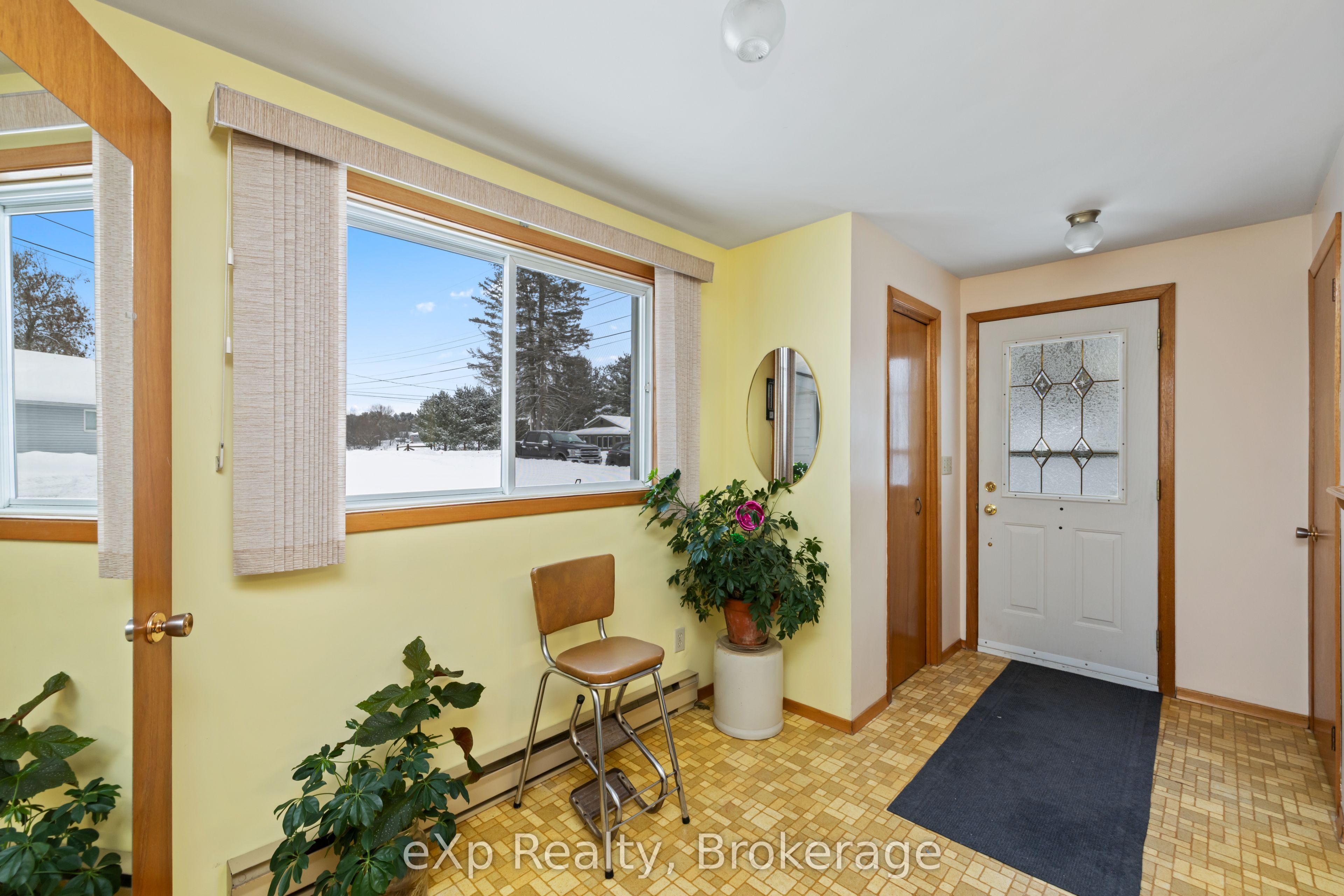 2 Henry Street Property Photo 6