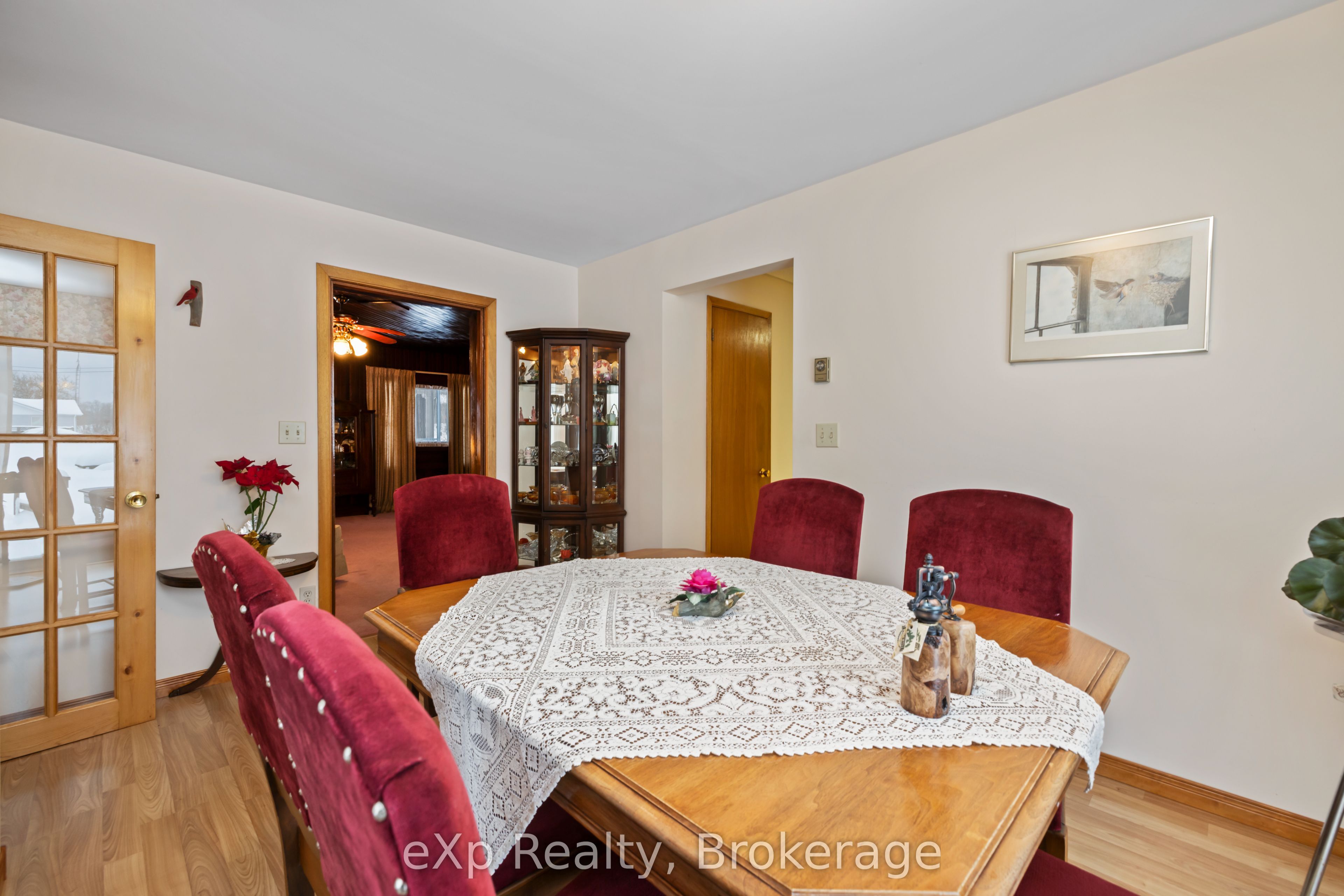 2 Henry Street Property Photo 16