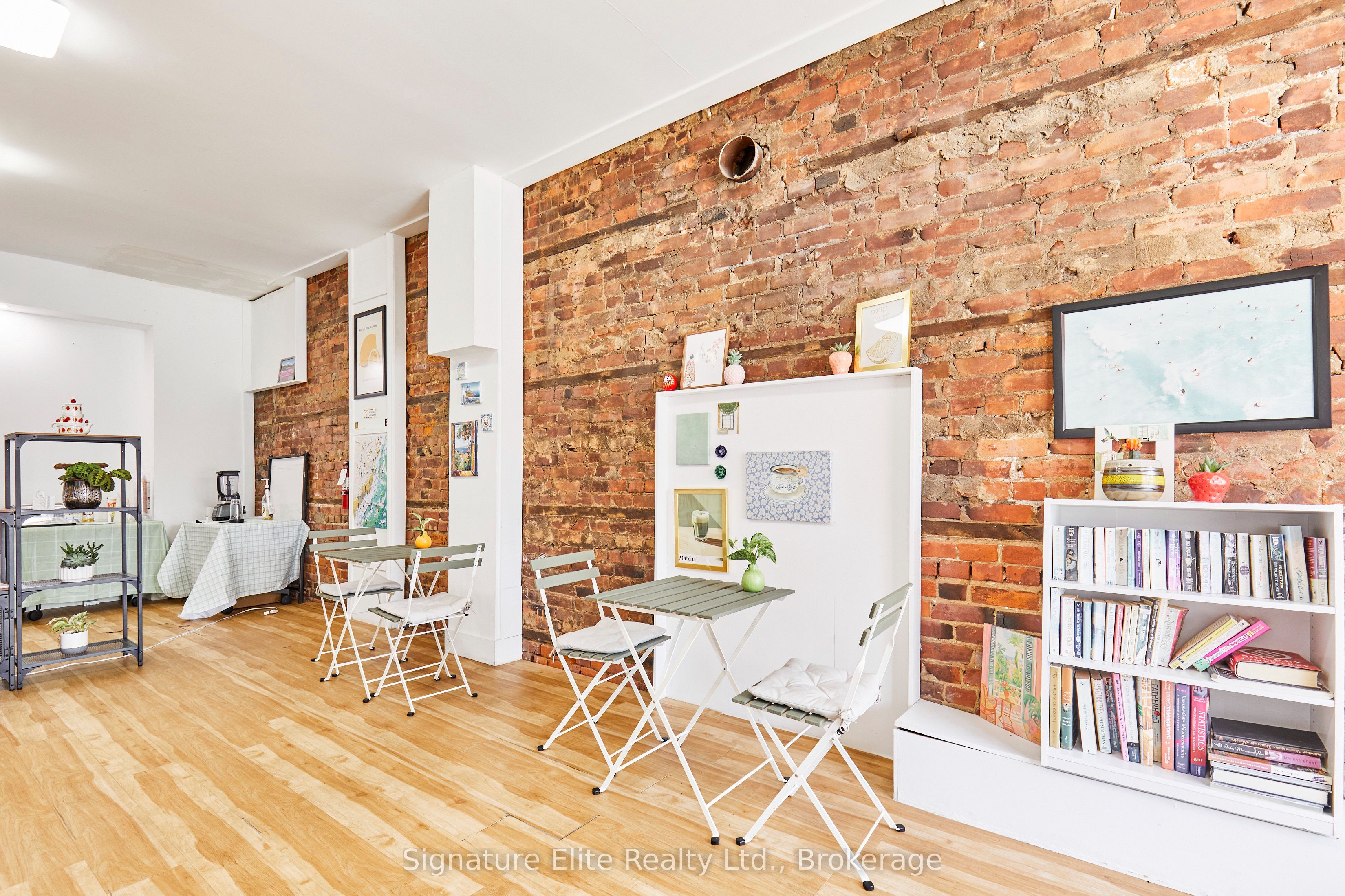 363 Barton Street E Property Photo 6