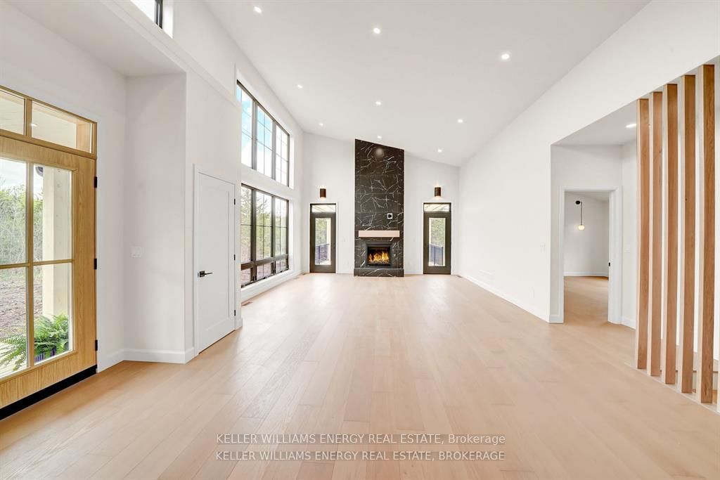 1032 Burr Road Property Photo 6