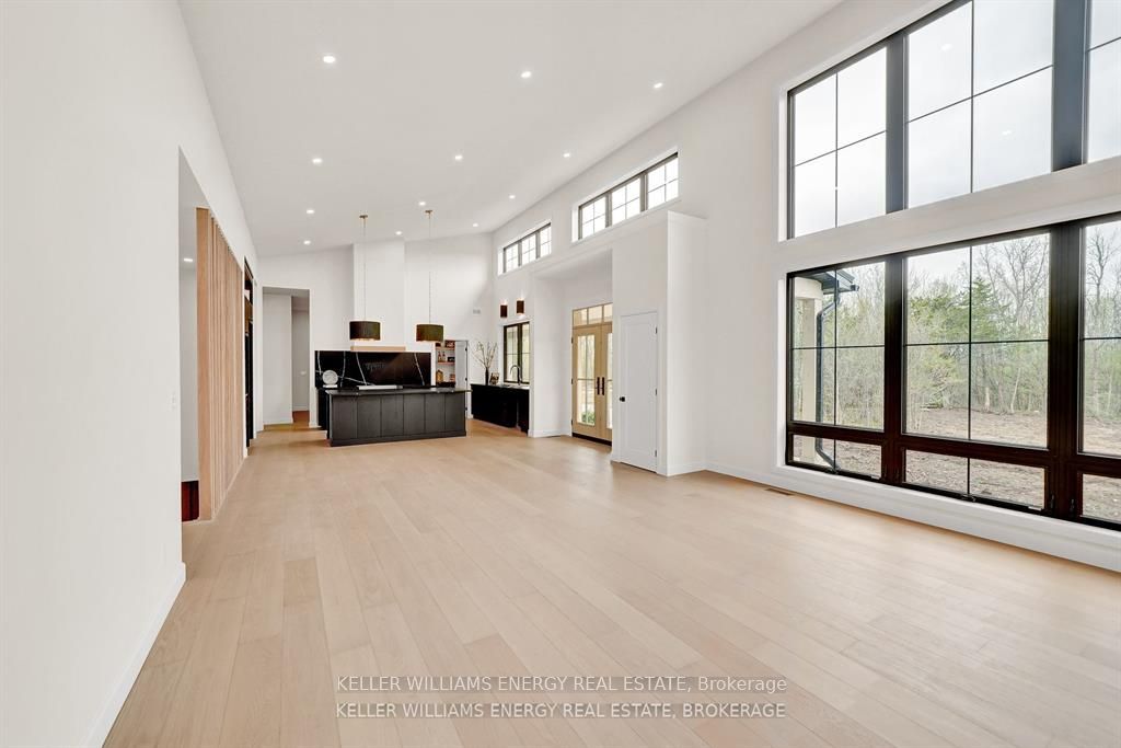 1032 Burr Road Property Photo 9