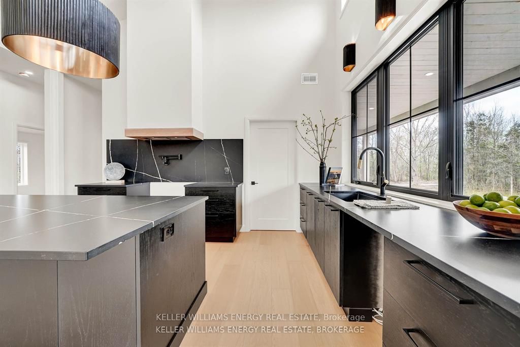 1032 Burr Road Property Photo 21