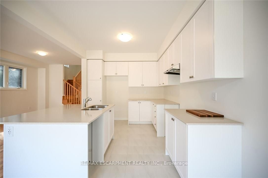 377 Provident Way Property Photo 6