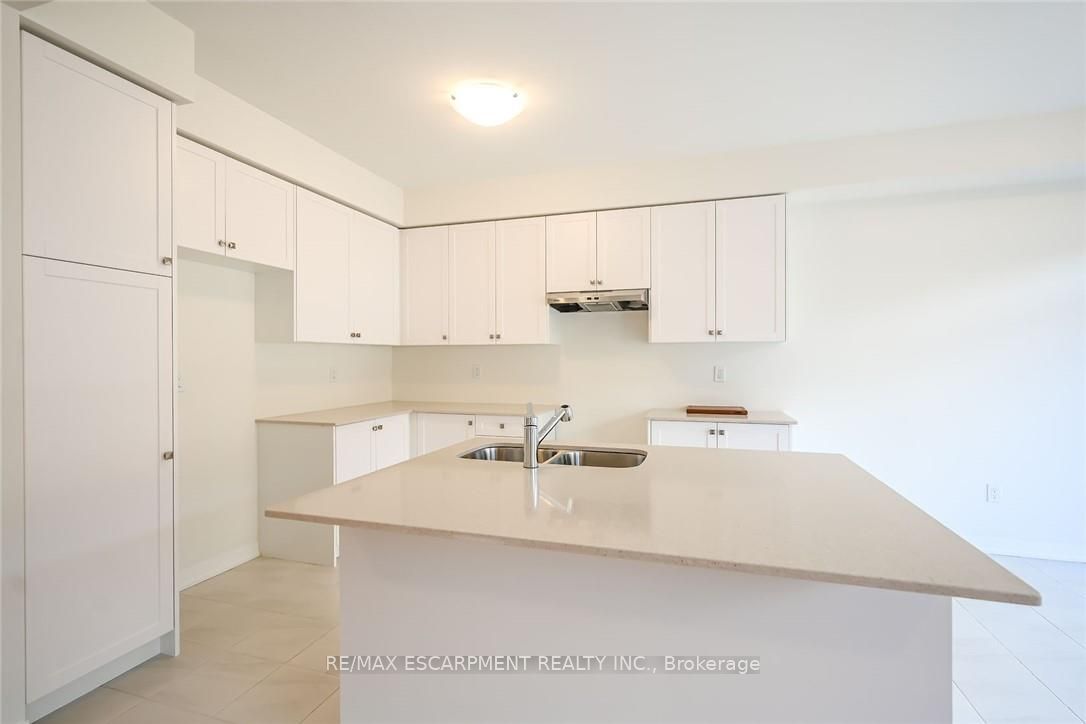 377 Provident Way Property Photo 8