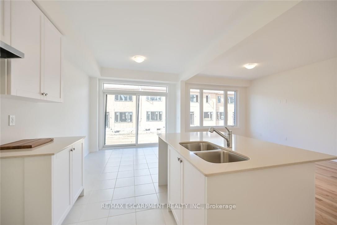 377 Provident Way Property Photo 10