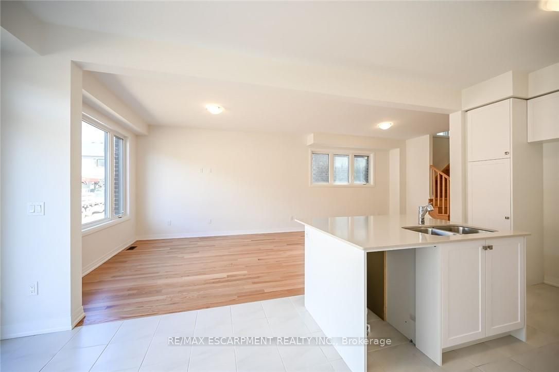 377 Provident Way Property Photo 11