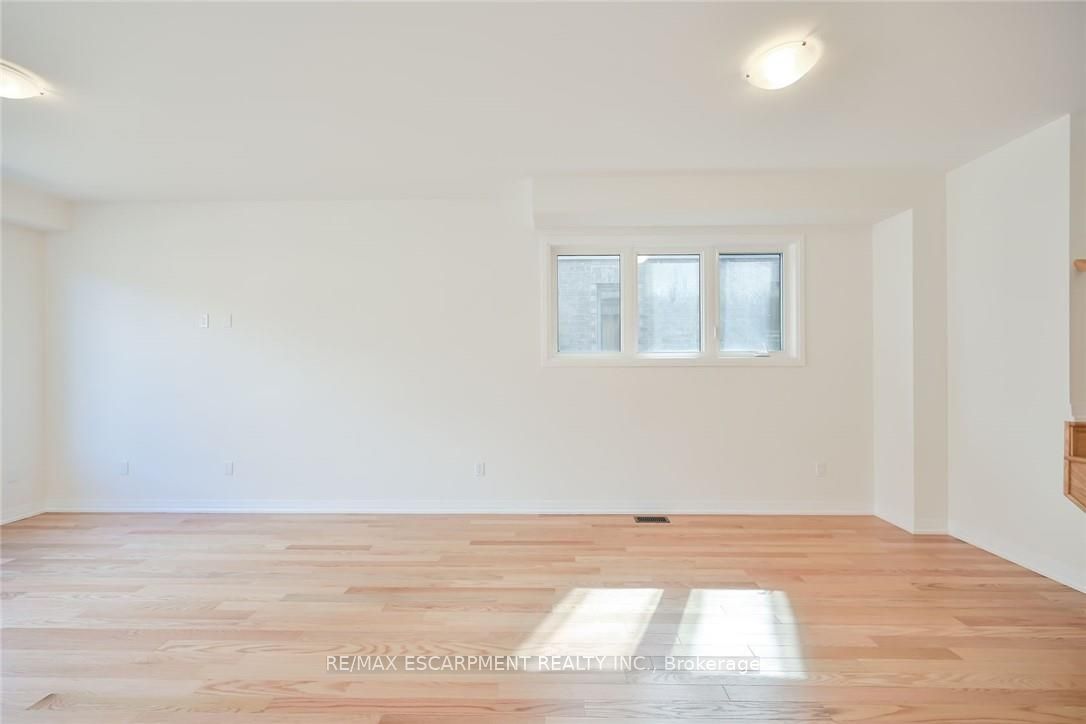 377 Provident Way Property Photo 19