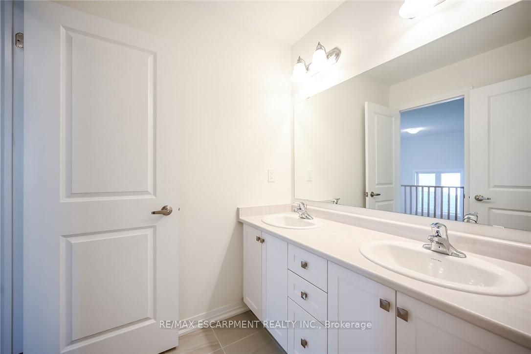 377 Provident Way Property Photo 38