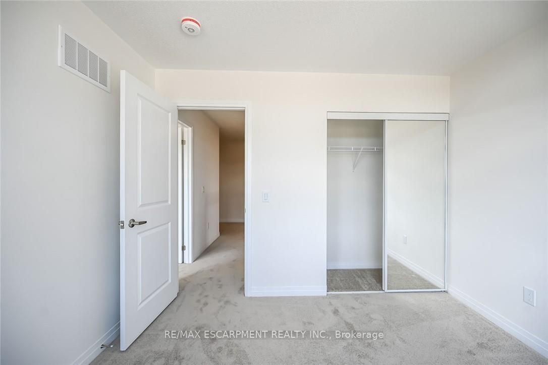 377 Provident Way Property Photo 40