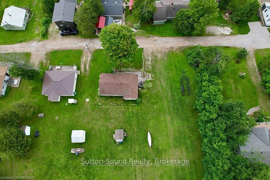 41 Islandview Drive Property Photo 3