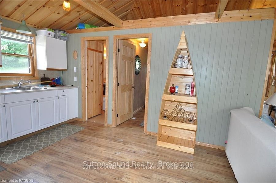41 Islandview Drive Property Photo 11