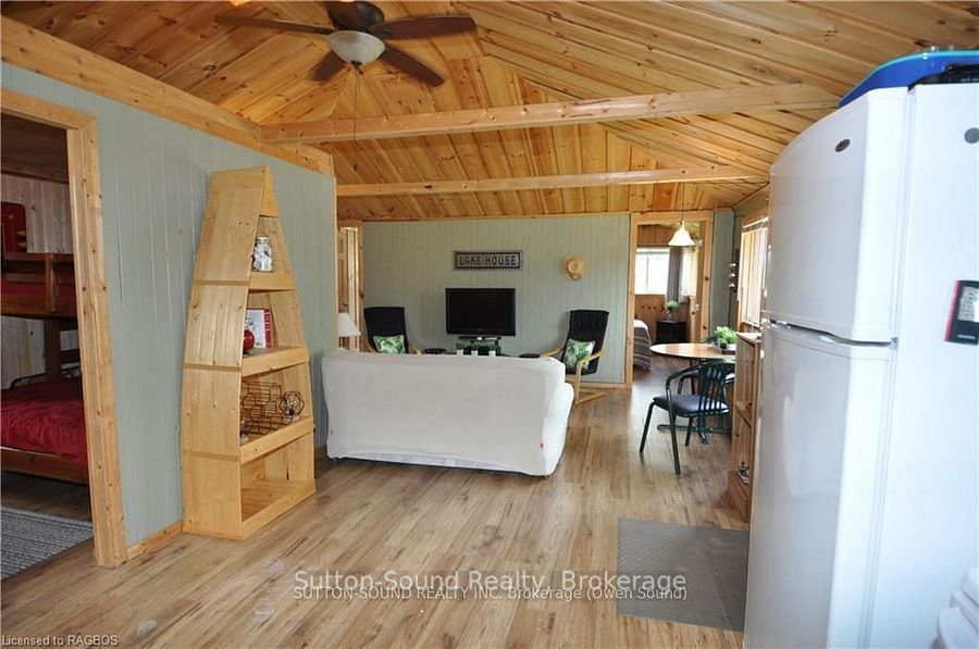41 Islandview Drive Property Photo 12