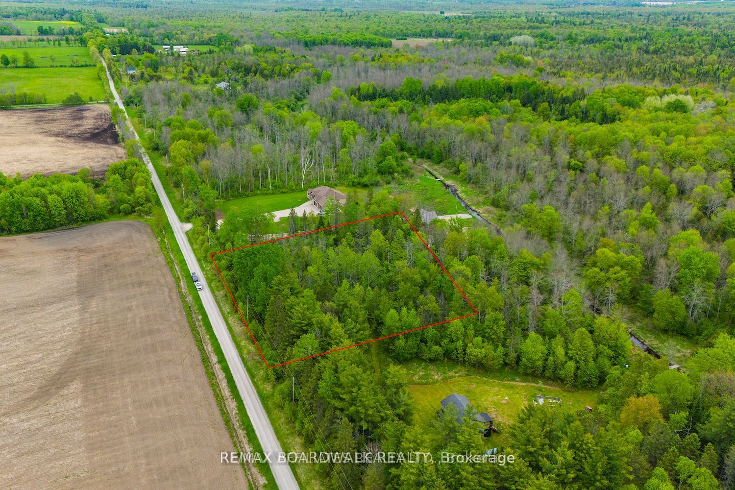 00 Drummond Conc. 5b Road Property Photo 1