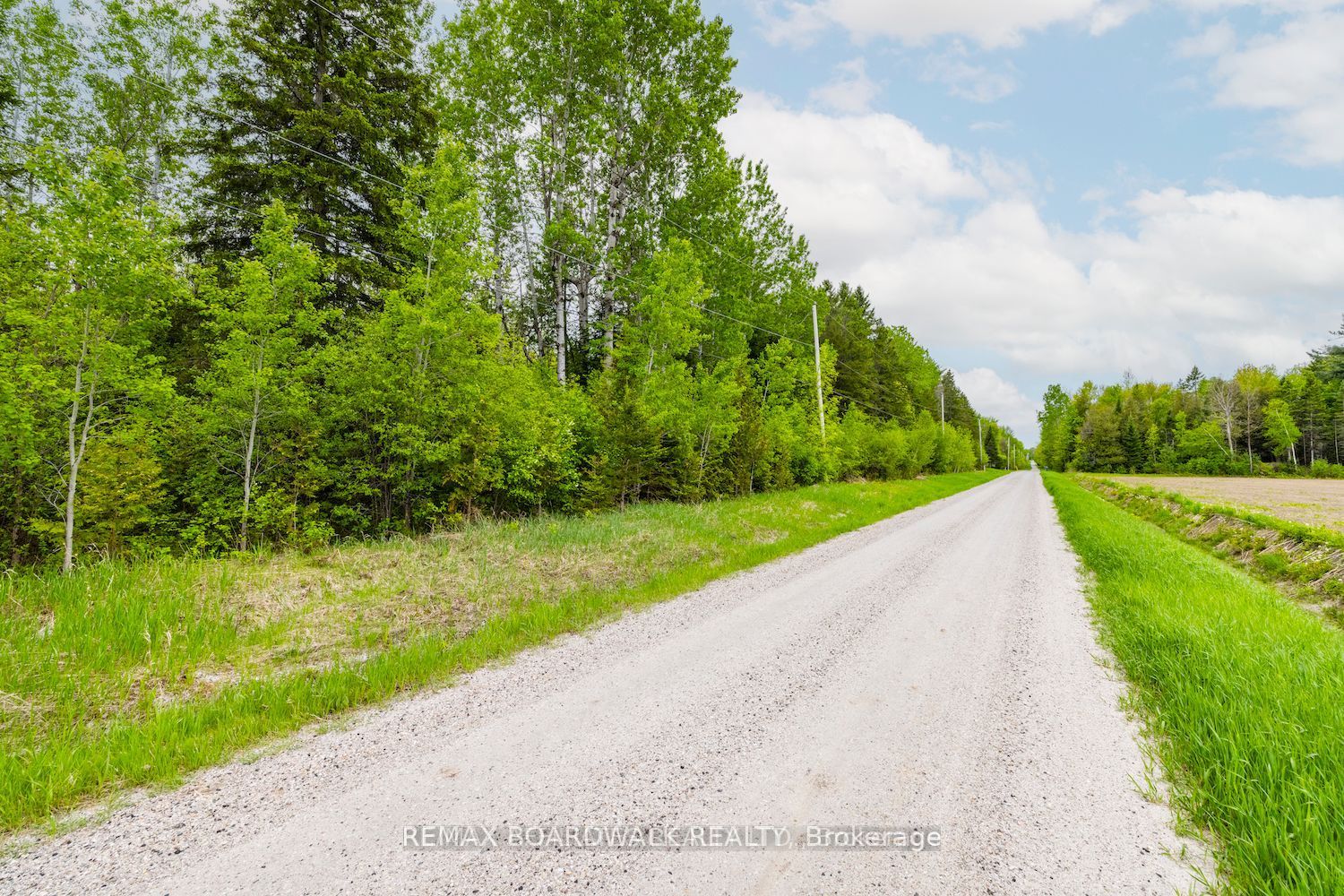 00 Drummond Conc. 5b Road Property Photo 3