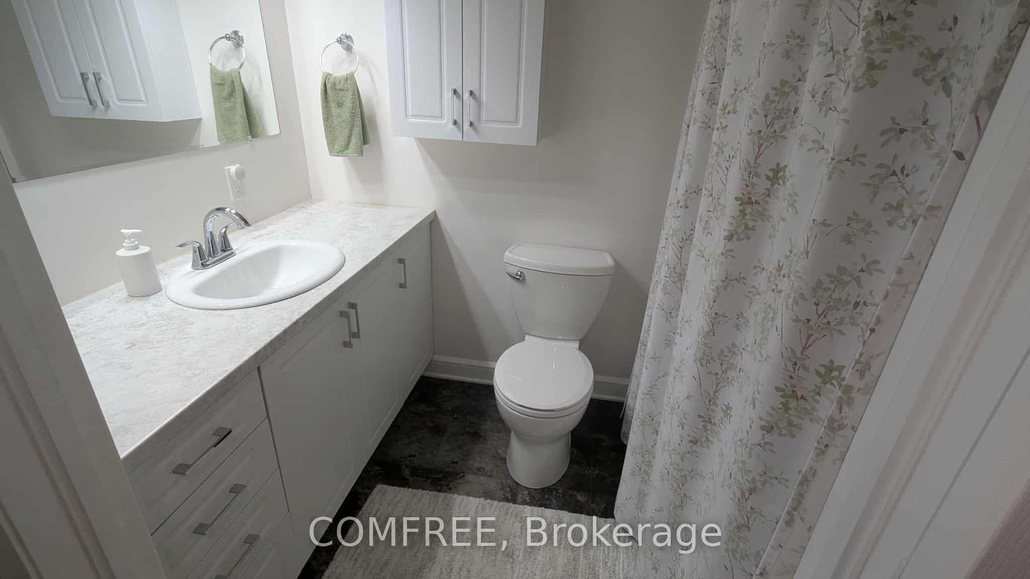 410 Grassendale Private Property Photo 8