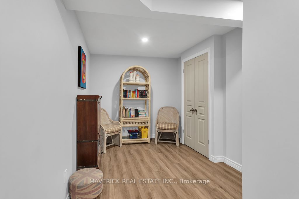 21 Chamberlain Avenue Property Photo 30