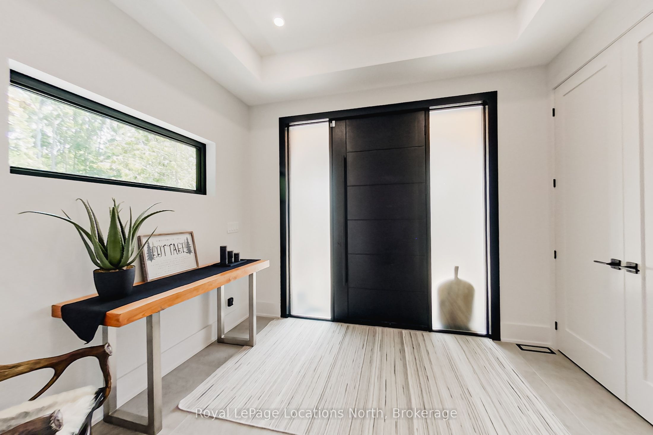 74 Arthur Street E Property Photo 3