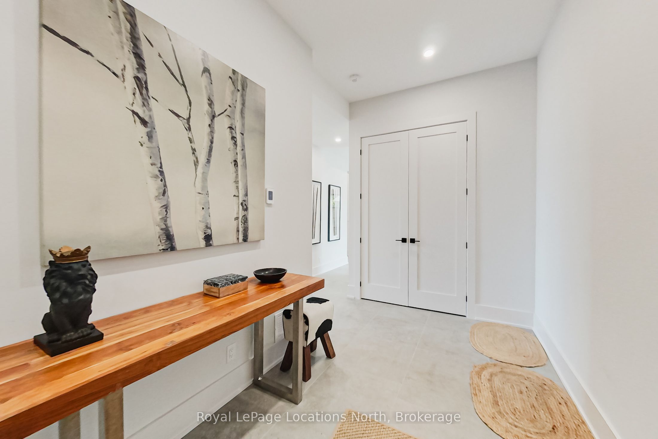 74 Arthur Street E Property Photo 5