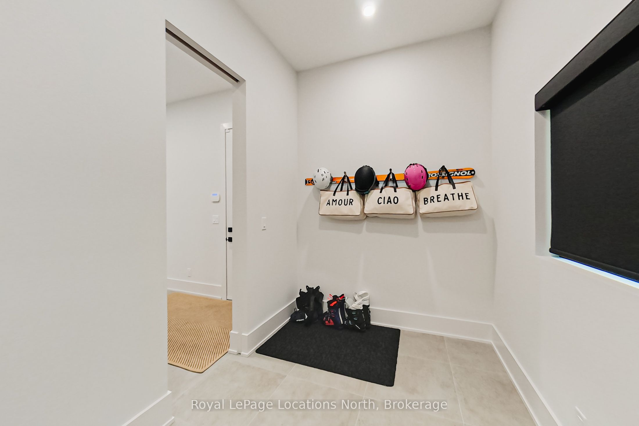 74 Arthur Street E Property Photo 6