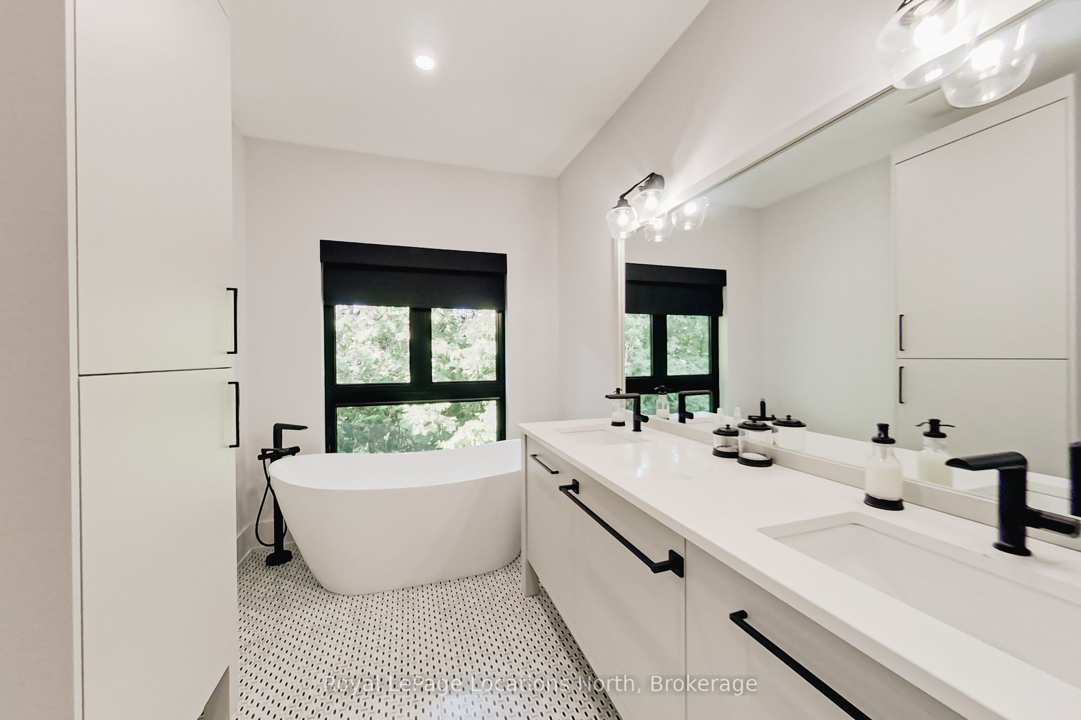 74 Arthur Street E Property Photo 20