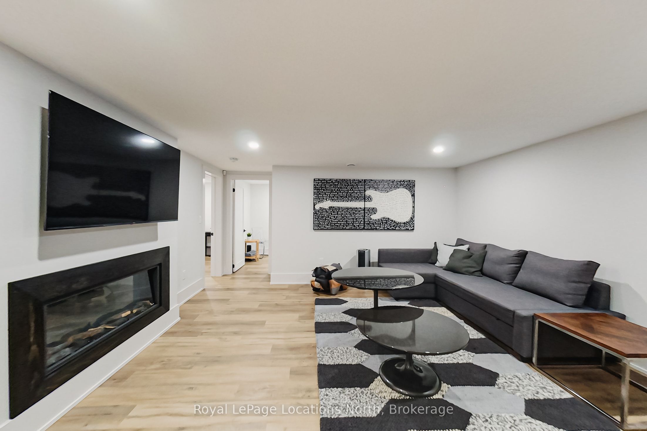 74 Arthur Street E Property Photo 28